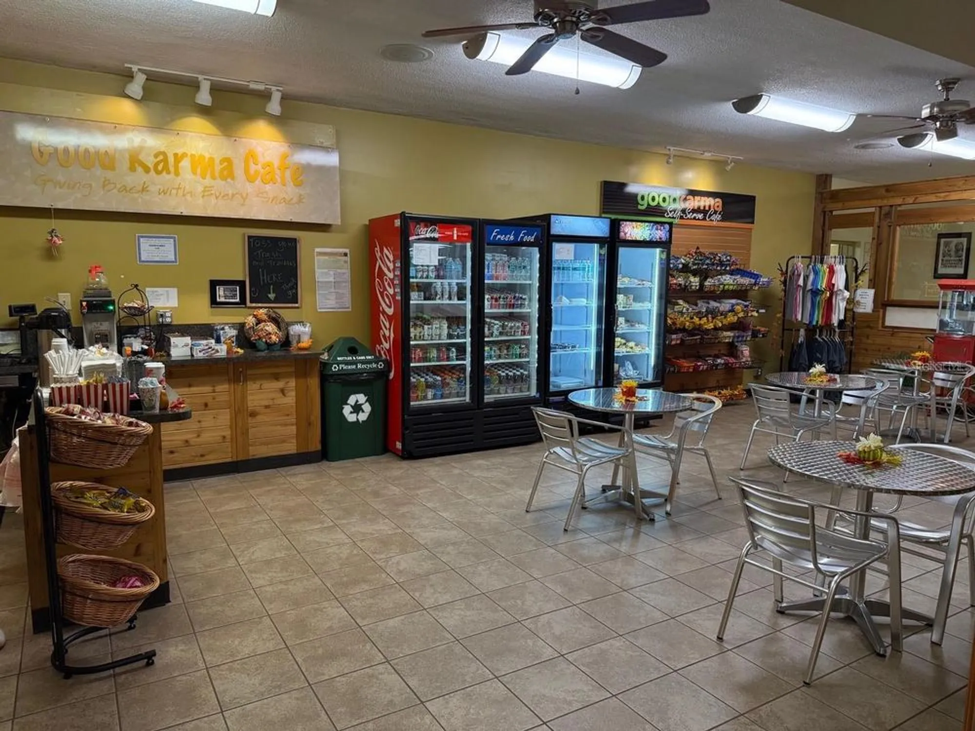 Property Slideshow image 26 of 46 | 2222 norwegian dr apt 48, Clearwater, FL, 33763