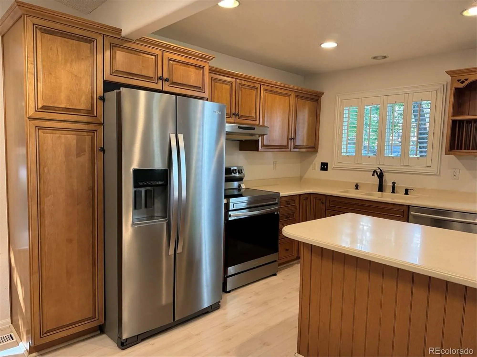 Property Slideshow image 8 of 31 | 41 canongate ln, Highlands Ranch, CO, 80130