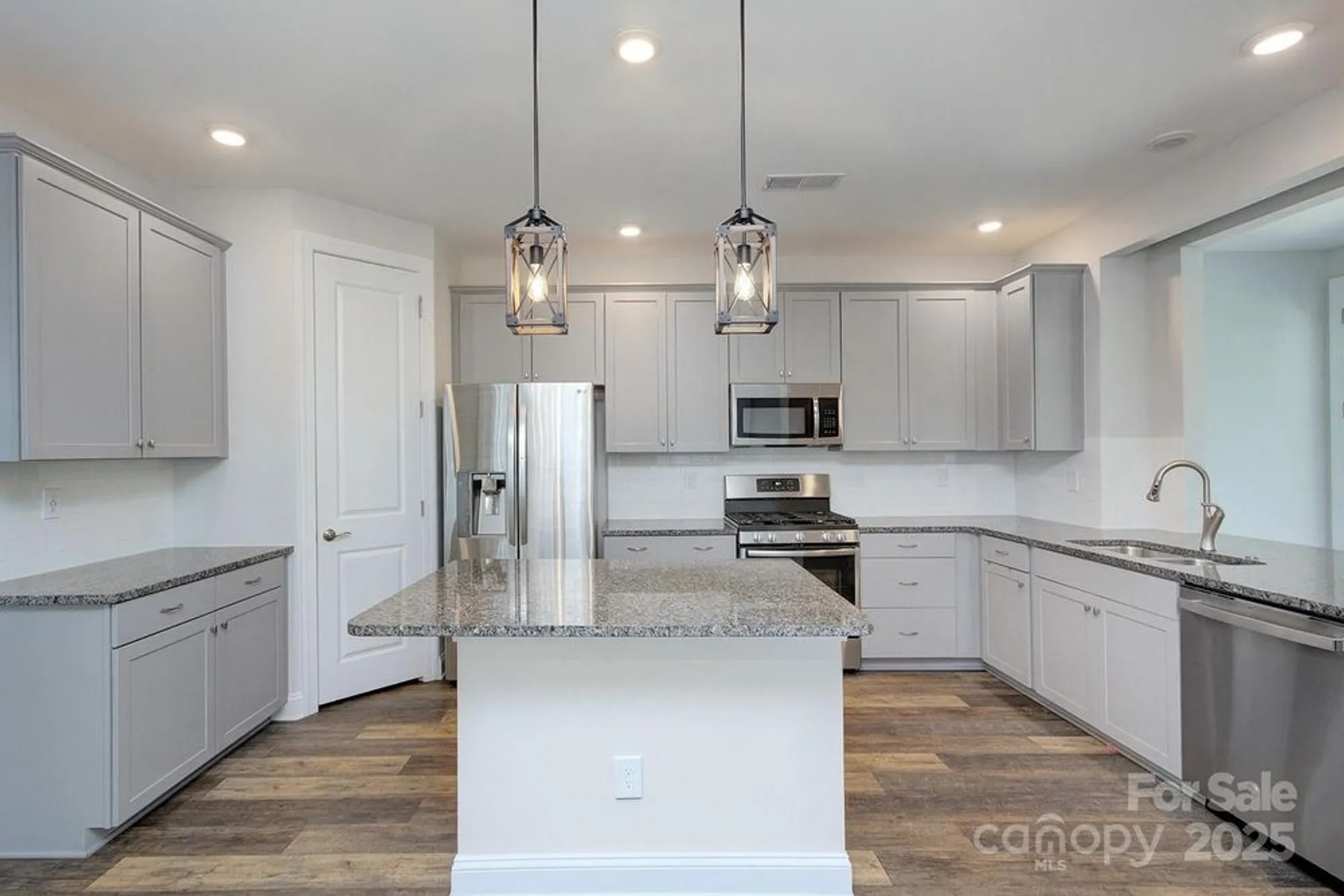 Property Slideshow image 4 of 46 | 5527 cheerful ln, Charlotte, NC, 28215