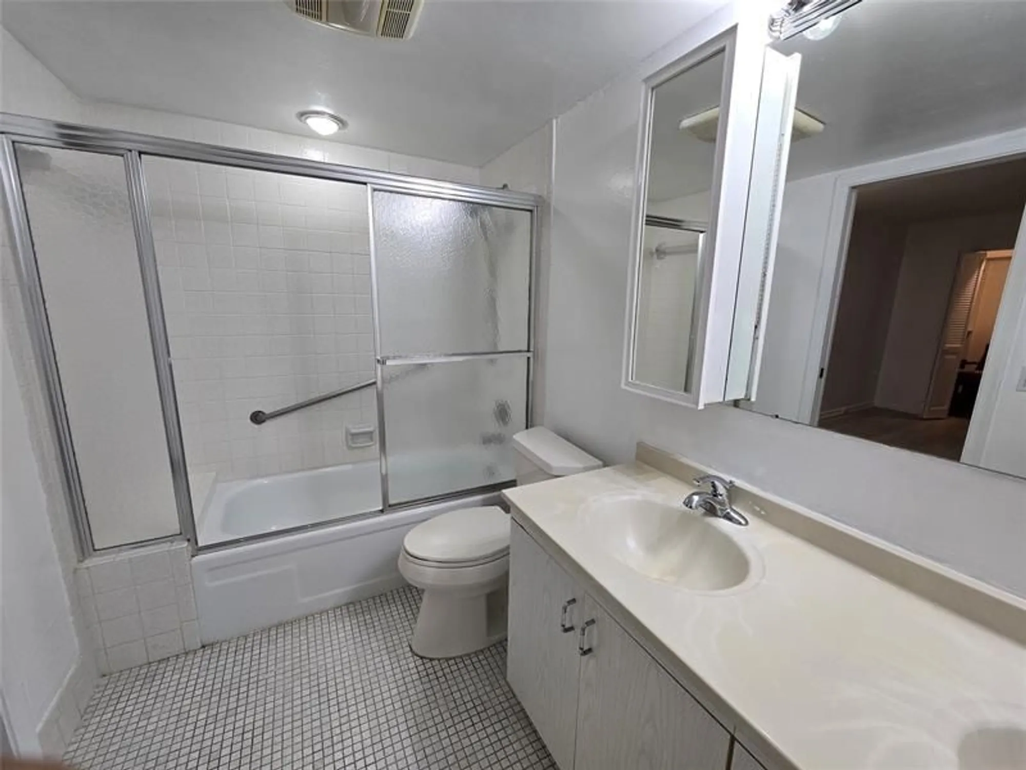 Property Slideshow image 8 of 36 | 2103 lucaya bnd c1, Coconut Creek, FL, 33066