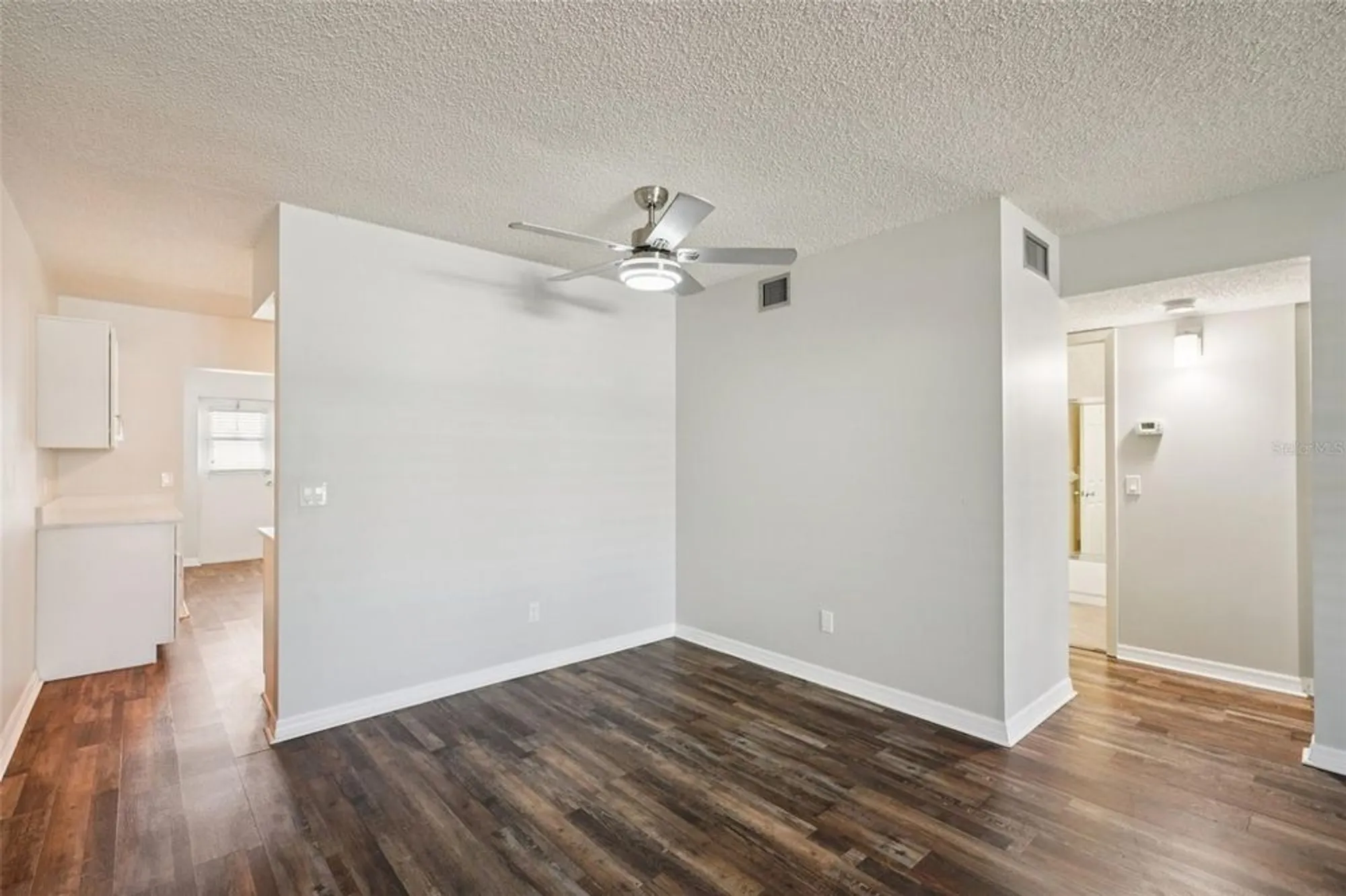 Property Slideshow image 9 of 46 | 2255 philippine dr 9, Clearwater, FL, 33763