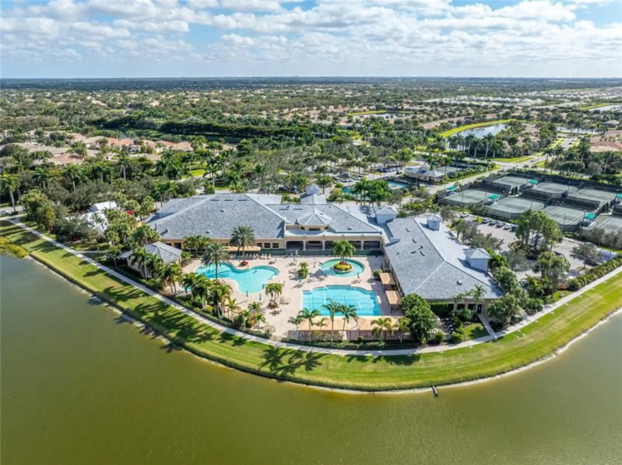 Property Slideshow image 35 of 40 | 10576 whitewind cir, Boynton Beach, FL, 33473