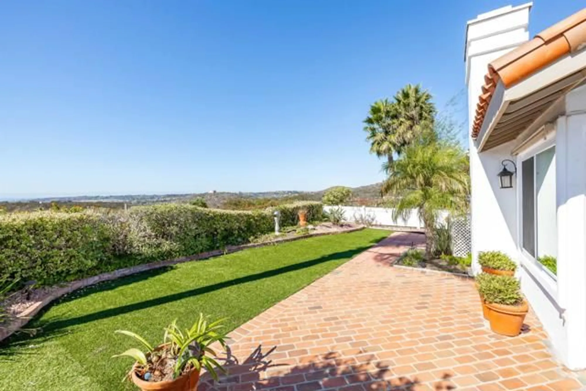 Property Slideshow image 6 of 51 | 4125 arcadia way, Oceanside, CA, 92056