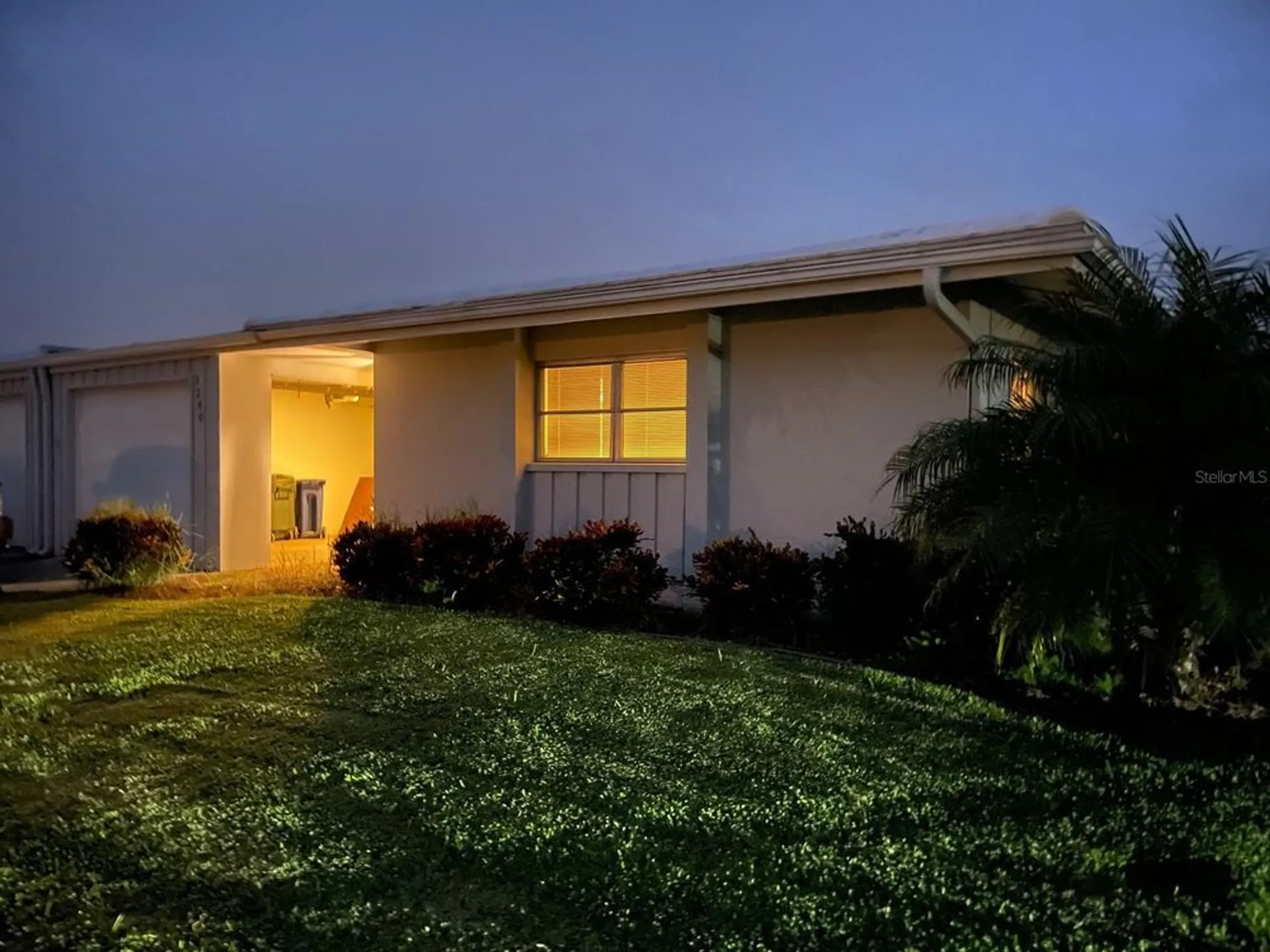 Property Slideshow image 2 of 14 | 3280 southfield ln 804, Sarasota, FL, 34239