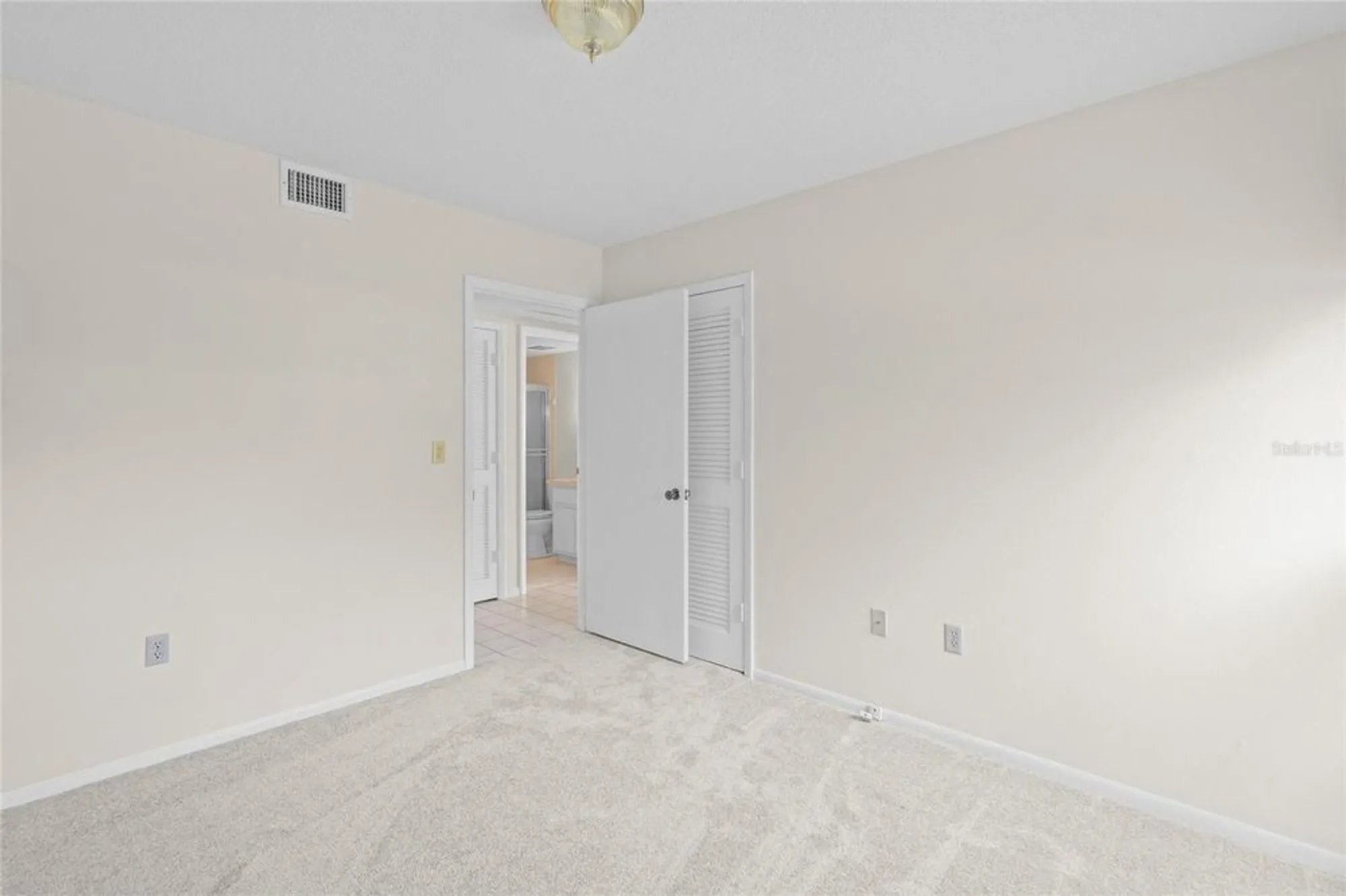 Property Slideshow image 24 of 35 | 6906 woodwind dr 12, Sarasota, FL, 34231