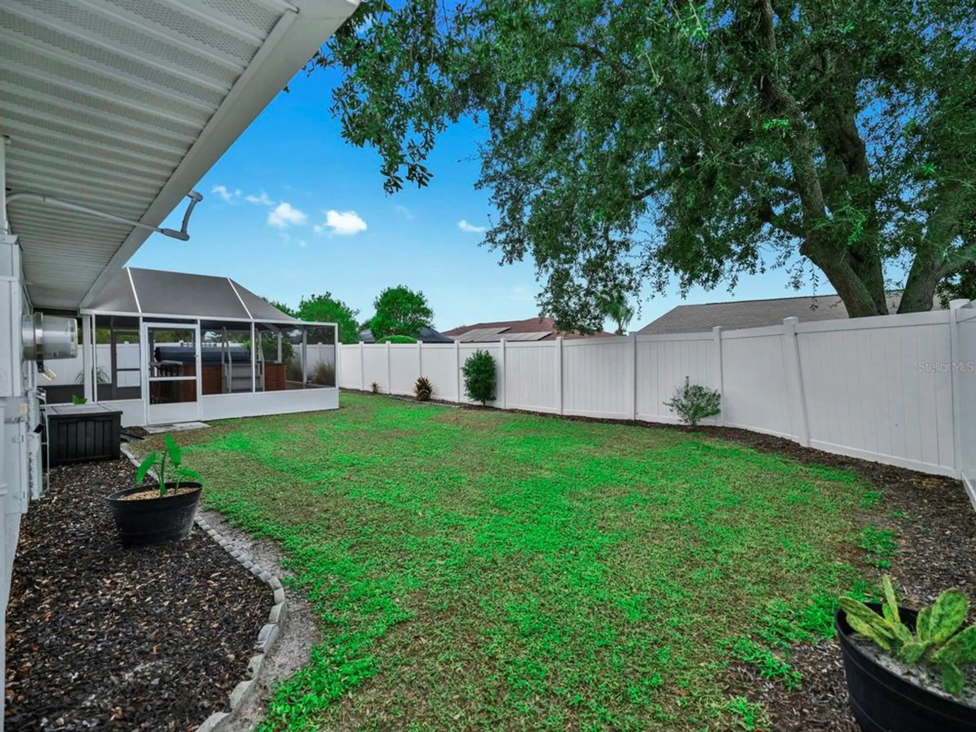 Property Slideshow image 10 of 41 | 663 allegheny dr, Sun City Center, FL, 33573