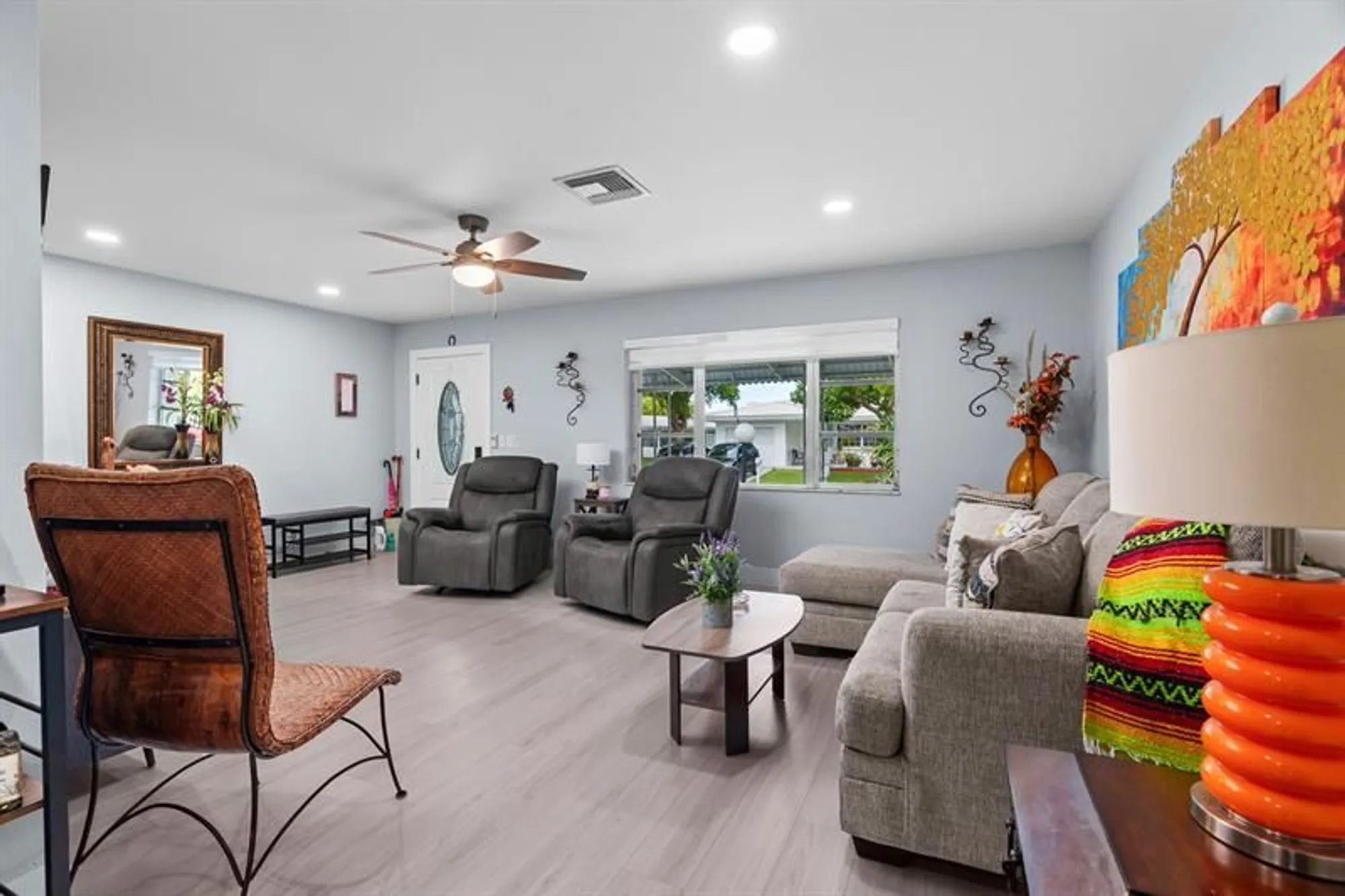 Property Slideshow image 7 of 63 | 1025 nw 90th way, Plantation, FL, 33322