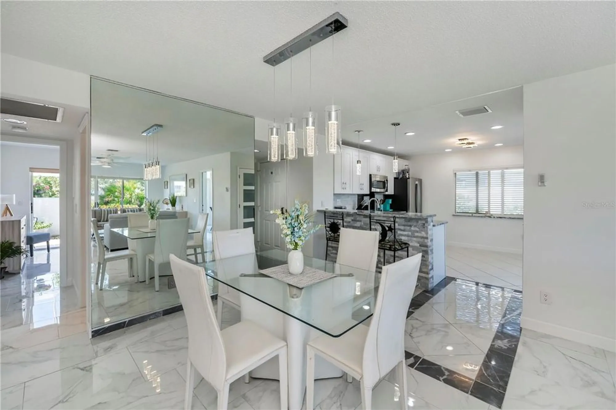 Property Slideshow image 20 of 59 | 262 cerromar way 53, Venice, FL, 34293
