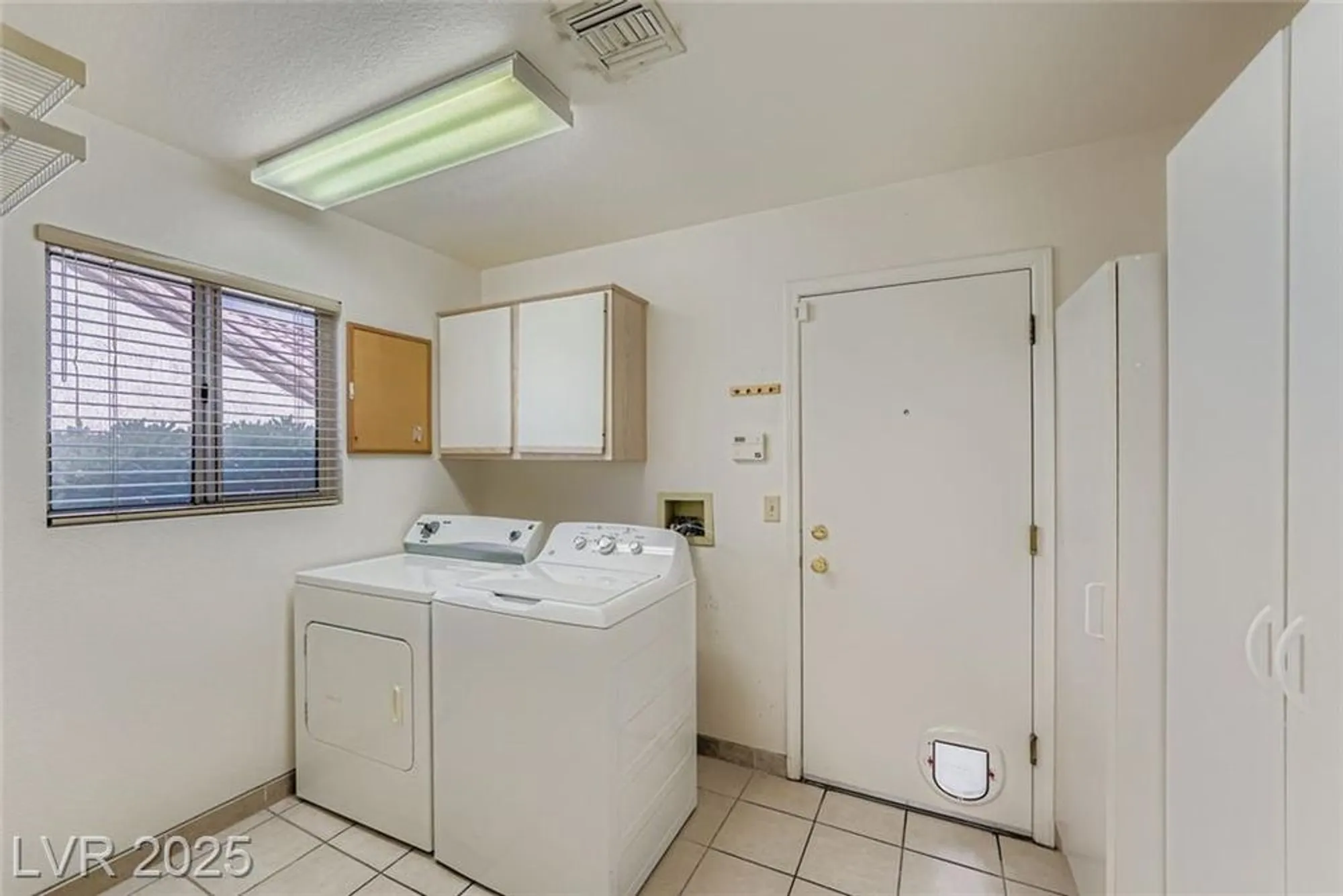 Property Slideshow image 25 of 38 | 8524 gull dr, Las Vegas, NV, 89134
