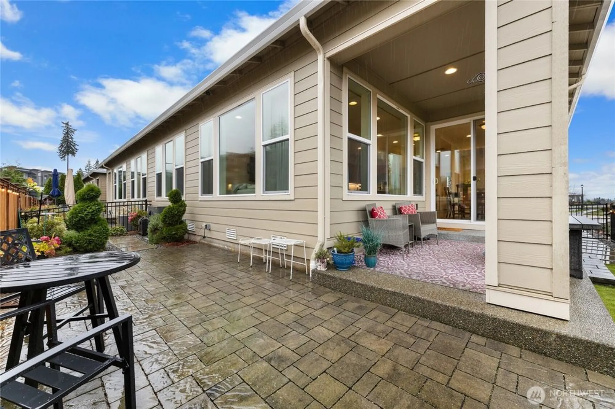 Property Slideshow image 24 of 33 | 22701 se 237th pl, Maple Valley, WA, 98038