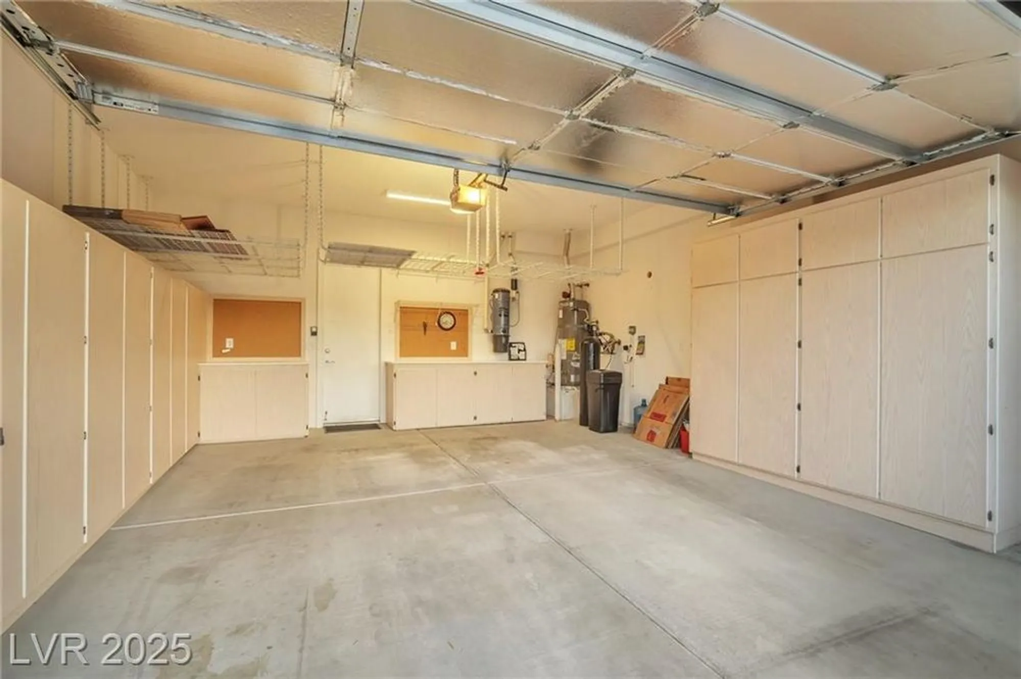 Property Slideshow image 31 of 35 | 2585 portsmouth creek ave, Henderson, NV, 89052