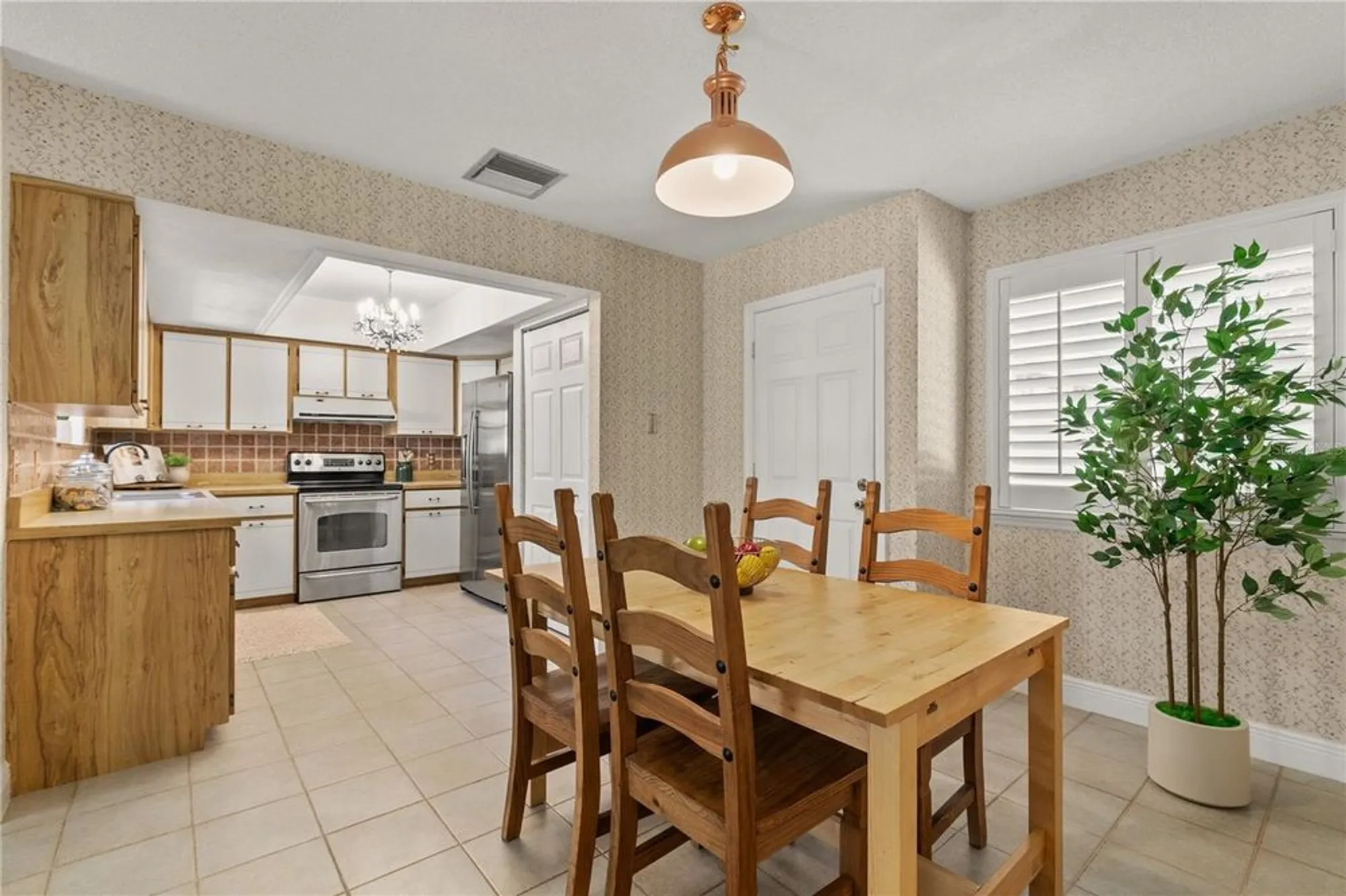 Property Slideshow image 12 of 52 | 100 bittern ct, Daytona Beach, FL, 32119