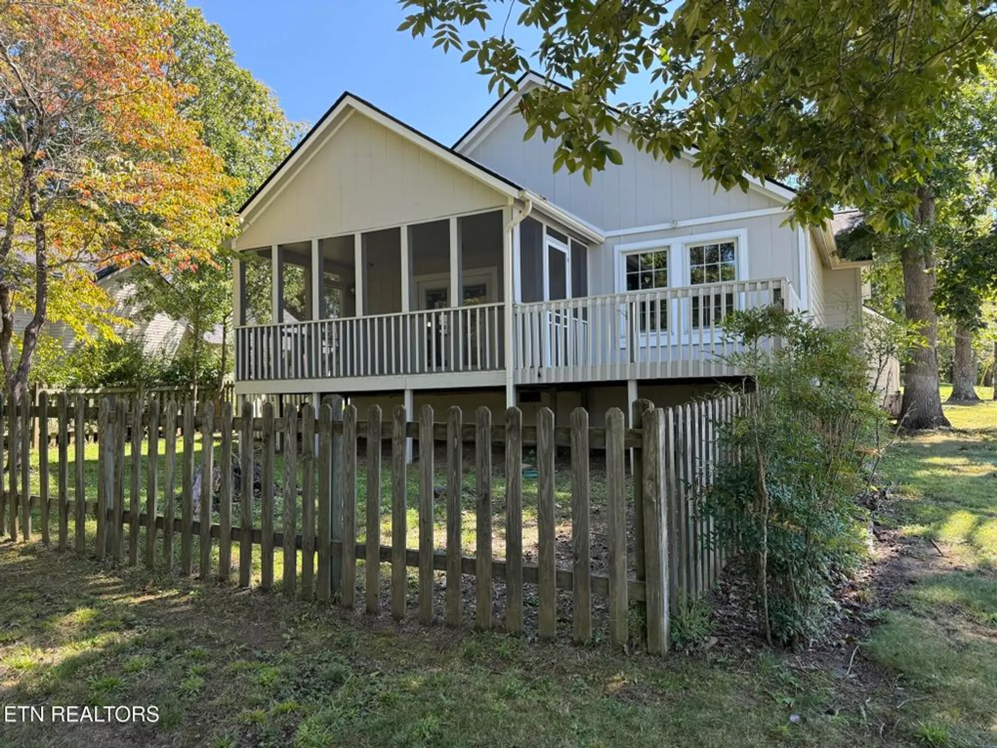 Property Slideshow image 7 of 48 | 112 gilford ter, Crossville, TN, 38558