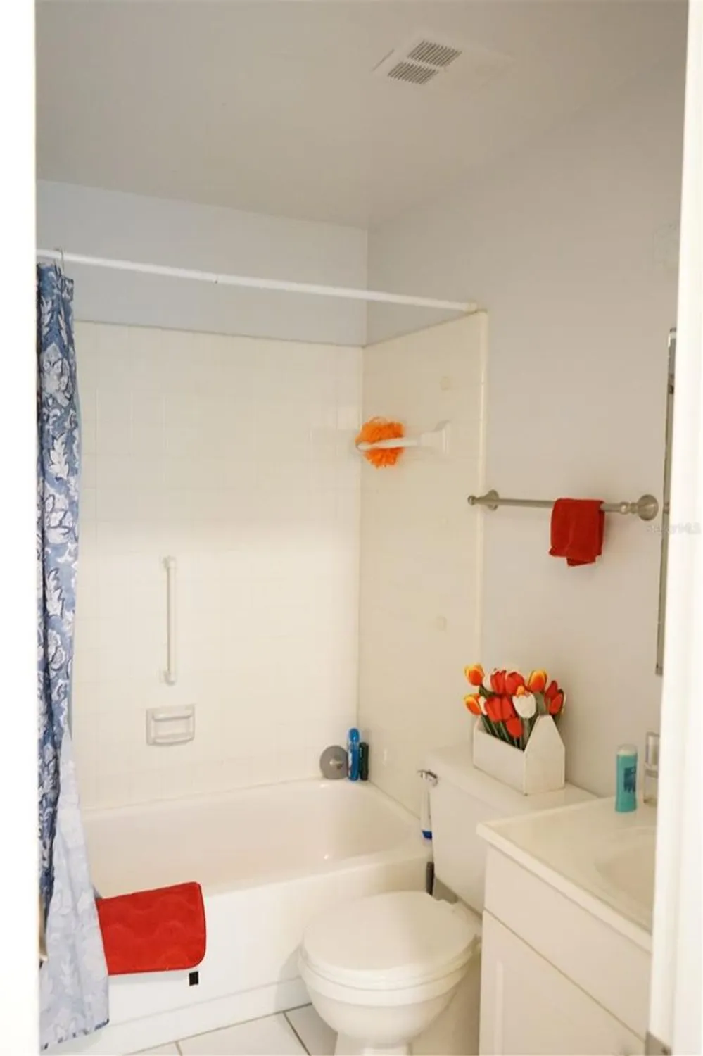 Property Slideshow image 22 of 40 | 413 lake point ct # 4b, Sun City Center, FL, 33573