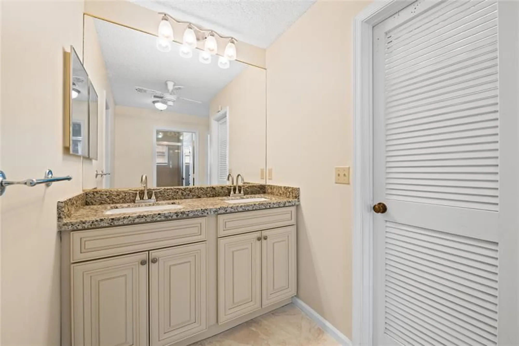 Property Slideshow image 30 of 43 | 10911 greentrail dr, Boynton Beach, FL, 33436