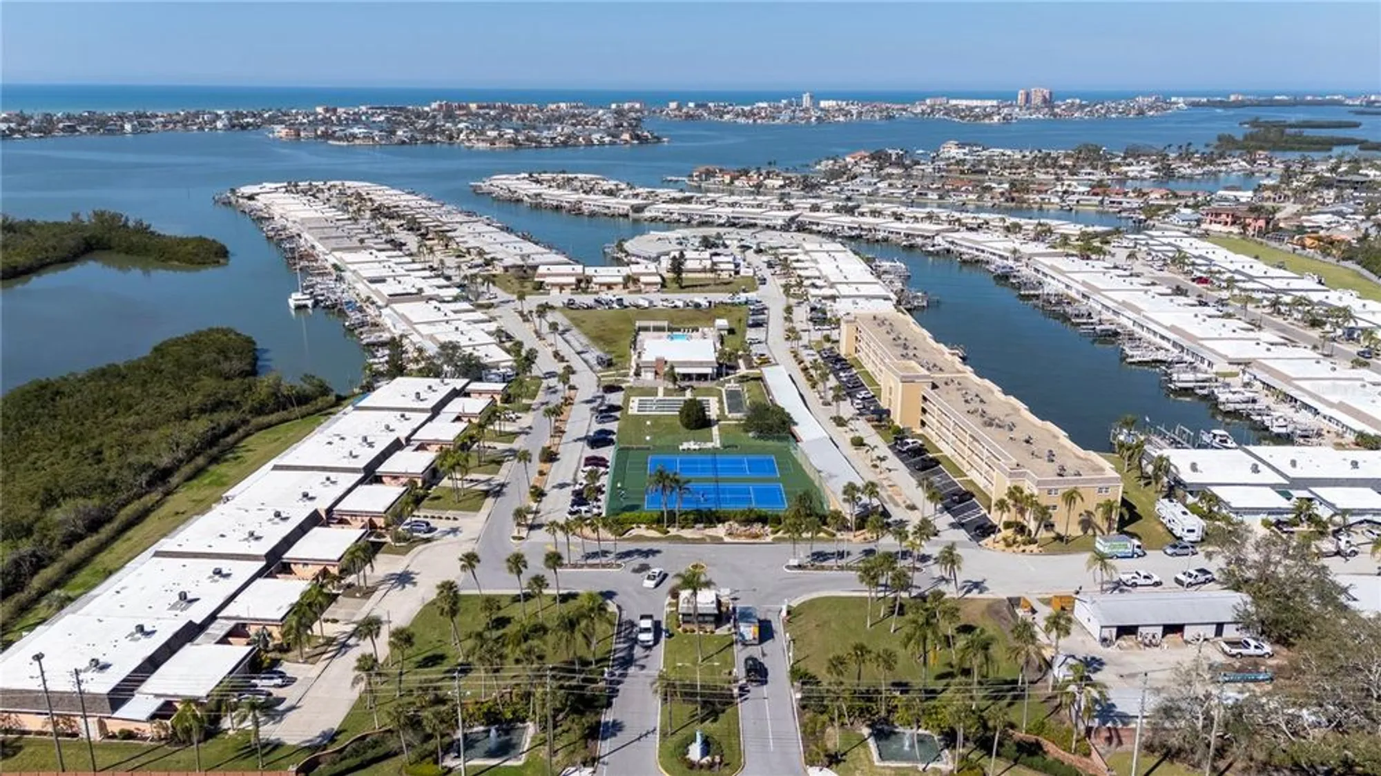 Property Slideshow image 47 of 54 | 642 boca ciega point blvd s, St Petersburg, FL, 33708