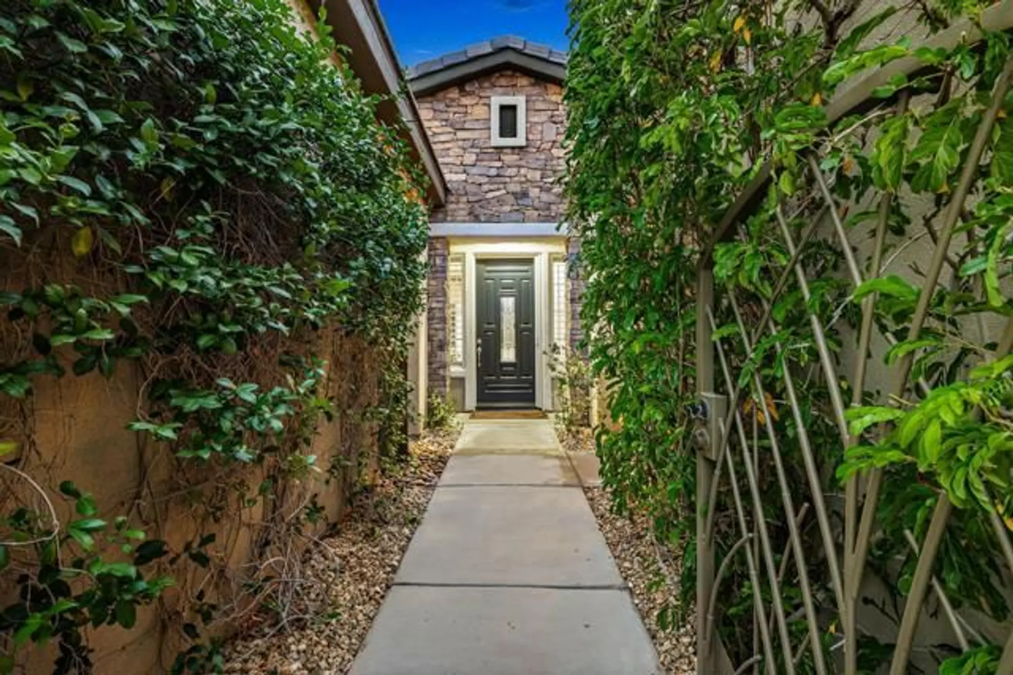 Property Slideshow image 3 of 62 | 81196 victoria ln, La Quinta, CA, 92253