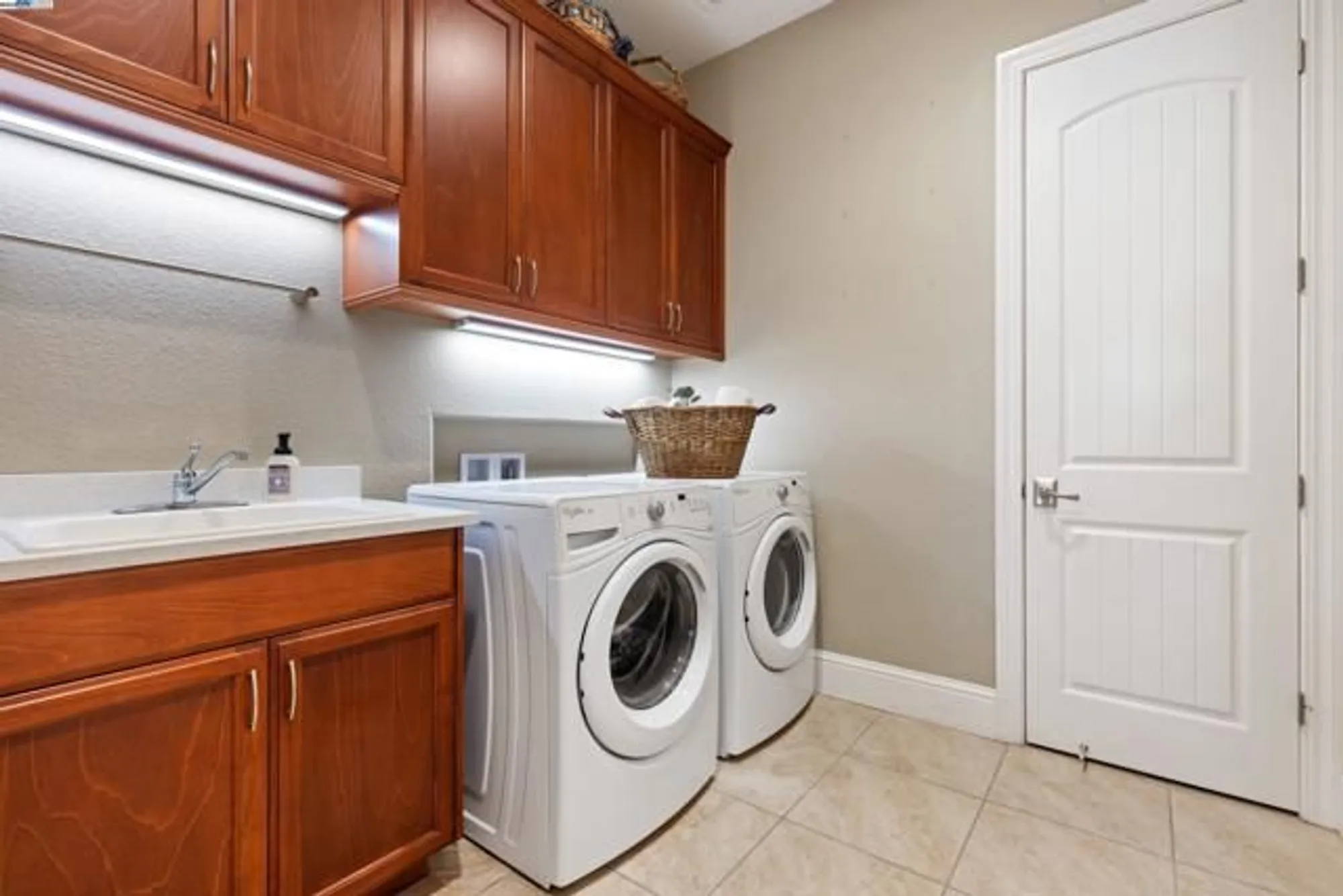 Property Slideshow image 28 of 58 | 2062 reserva ct, Brentwood, CA, 94513