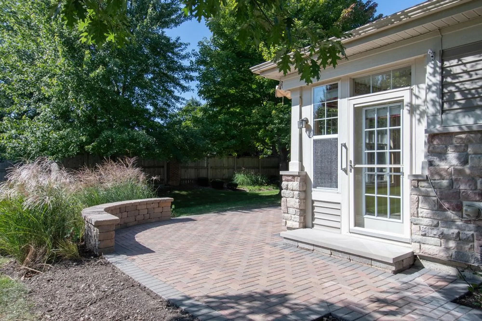 Property Slideshow image 23 of 44 | 2905 normandy cir, Naperville, IL, 60564