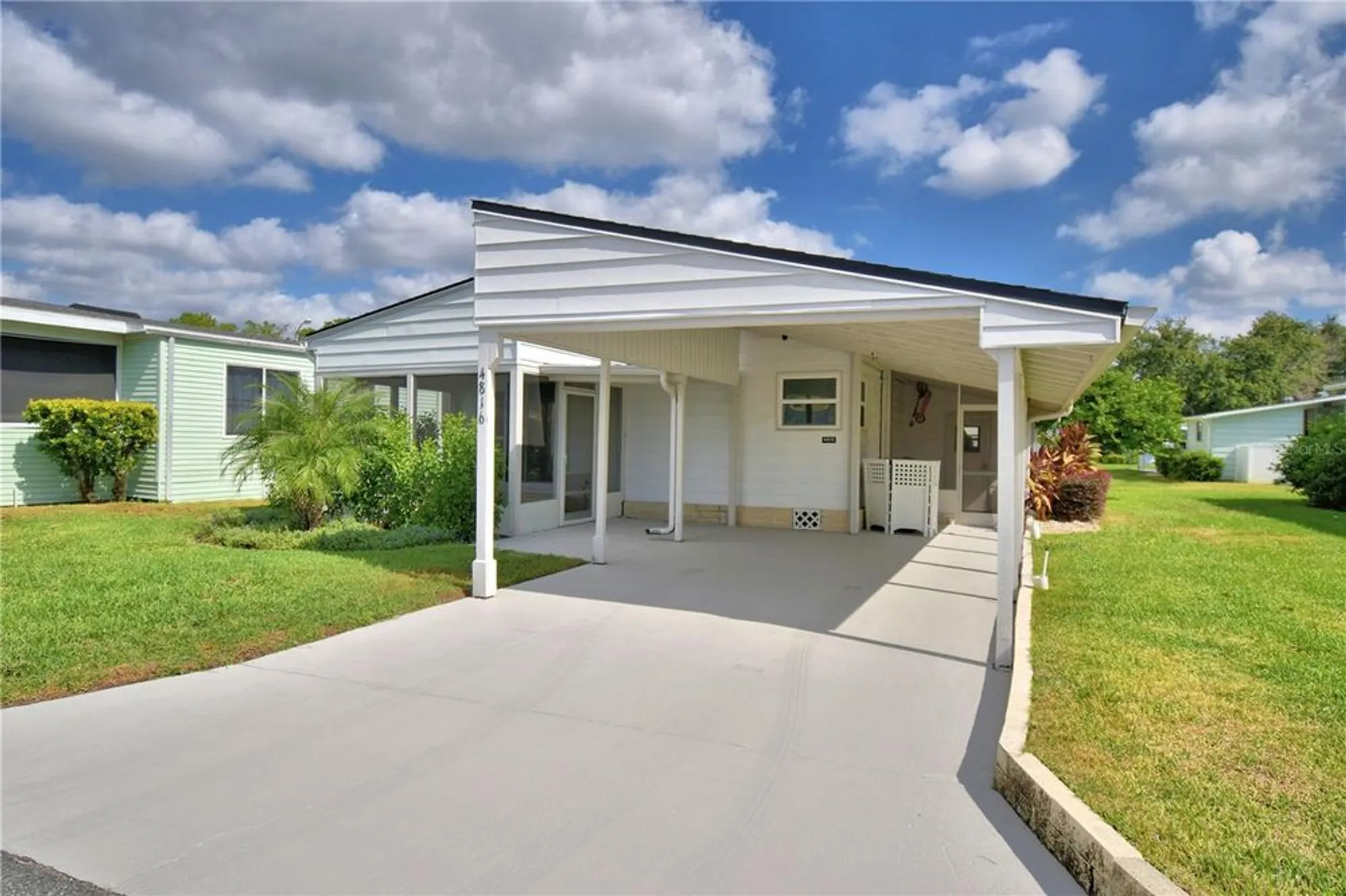 Property Slideshow image 6 of 48 | 4816 goldenview ln, Lakeland, FL, 33811