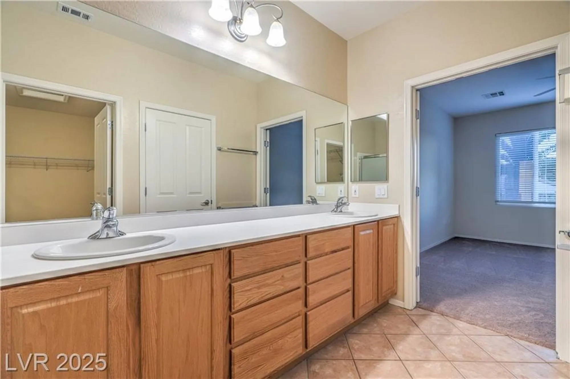 Property Slideshow image 18 of 62 | 2331 meteor shower st, Henderson, NV, 89044