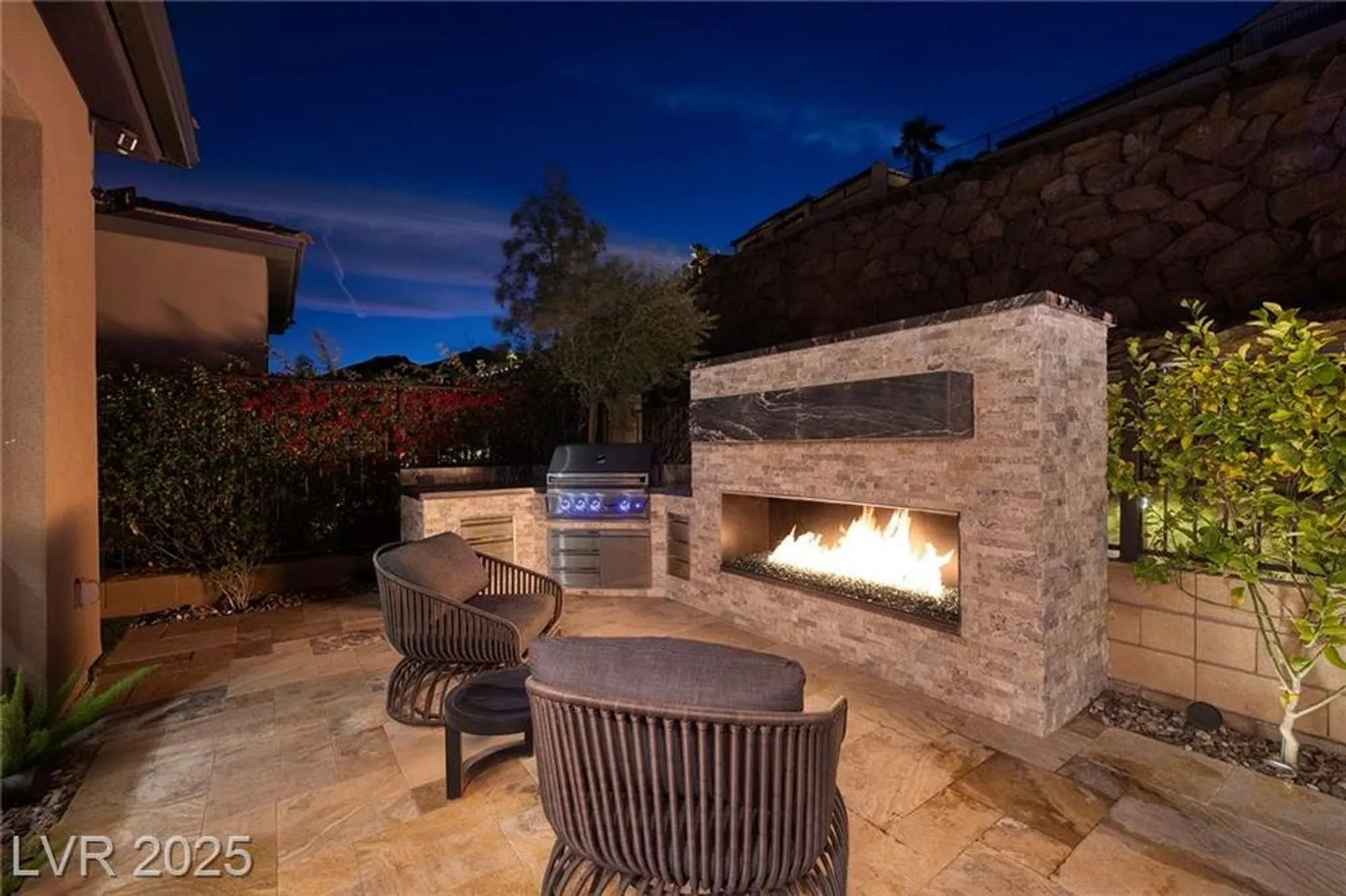 Property Slideshow image 33 of 52 | 33 desert juniper ln, Henderson, NV, 89011