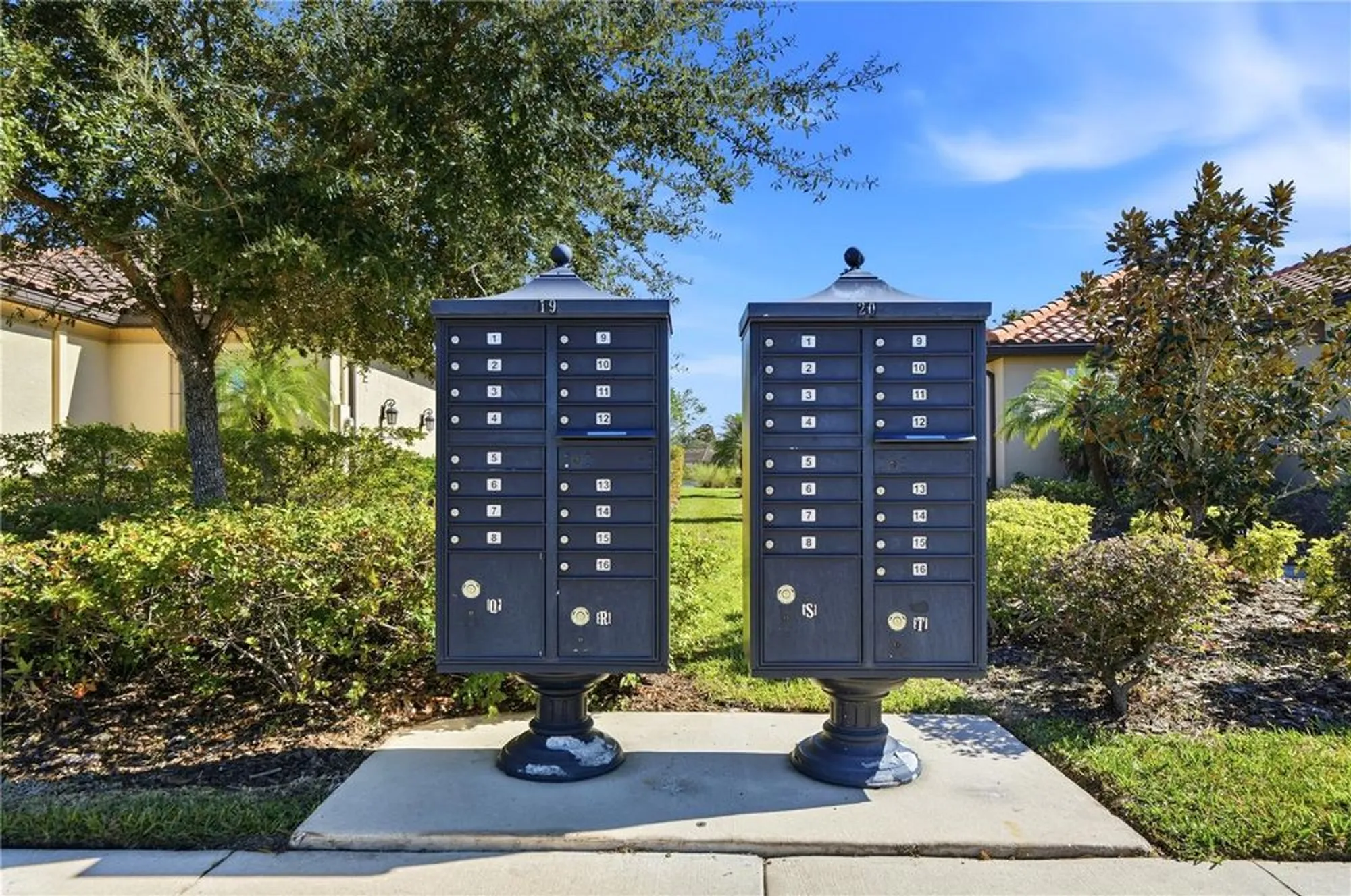 Property Slideshow image 41 of 70 | 20112 sorano hill pl, Tampa, FL, 33647