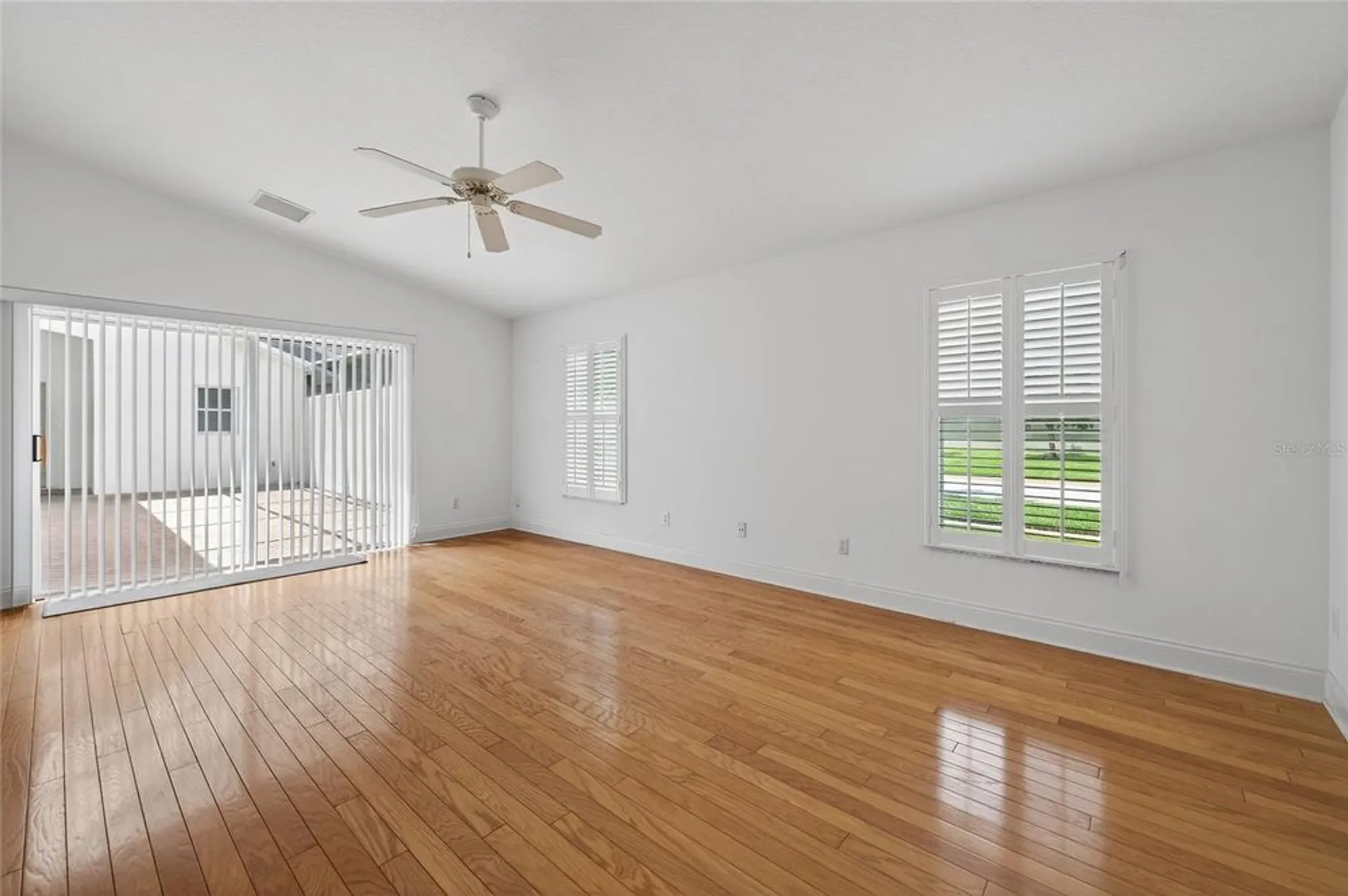Property Slideshow image 20 of 30 | 5415 swordfern ct, Port Orange, FL, 32128