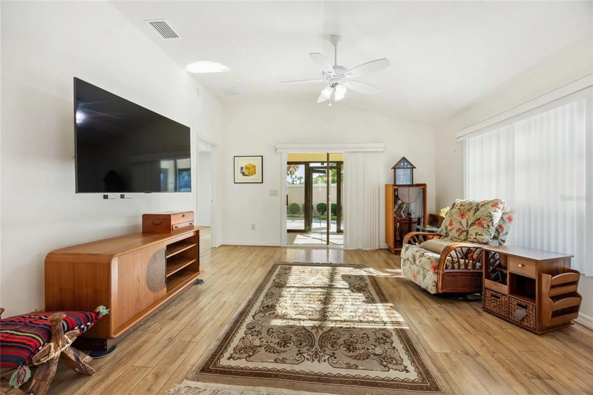 Property Slideshow image 15 of 37 | 431 jarquin way, The Villages, FL, 32162
