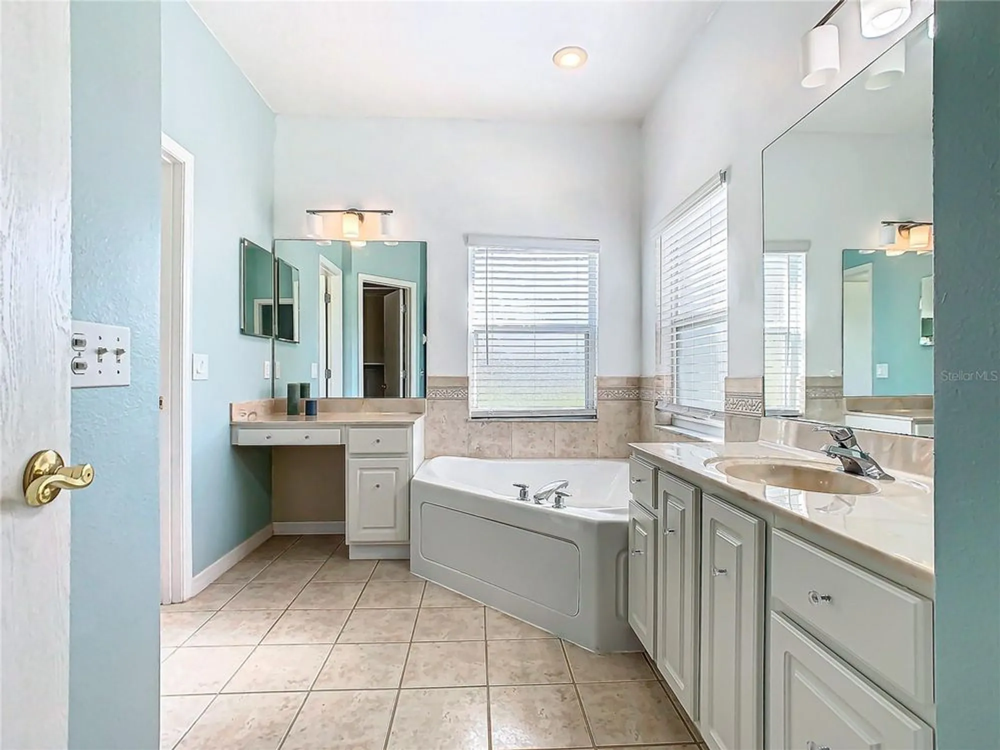Property Slideshow image 32 of 80 | 243 new river dr, Kissimmee, FL, 34759