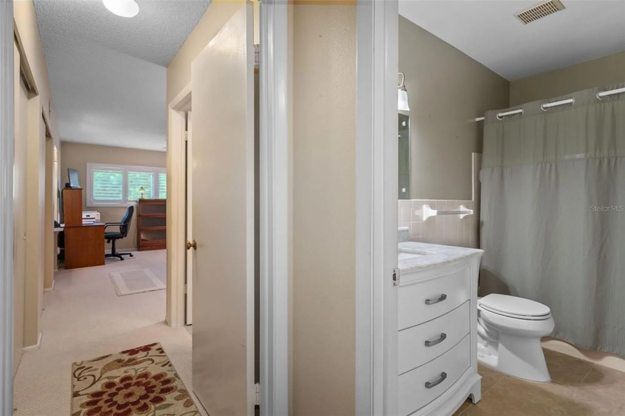 Property Slideshow image 28 of 61 | 2440 world parkway blvd 38, Clearwater, FL, 33763