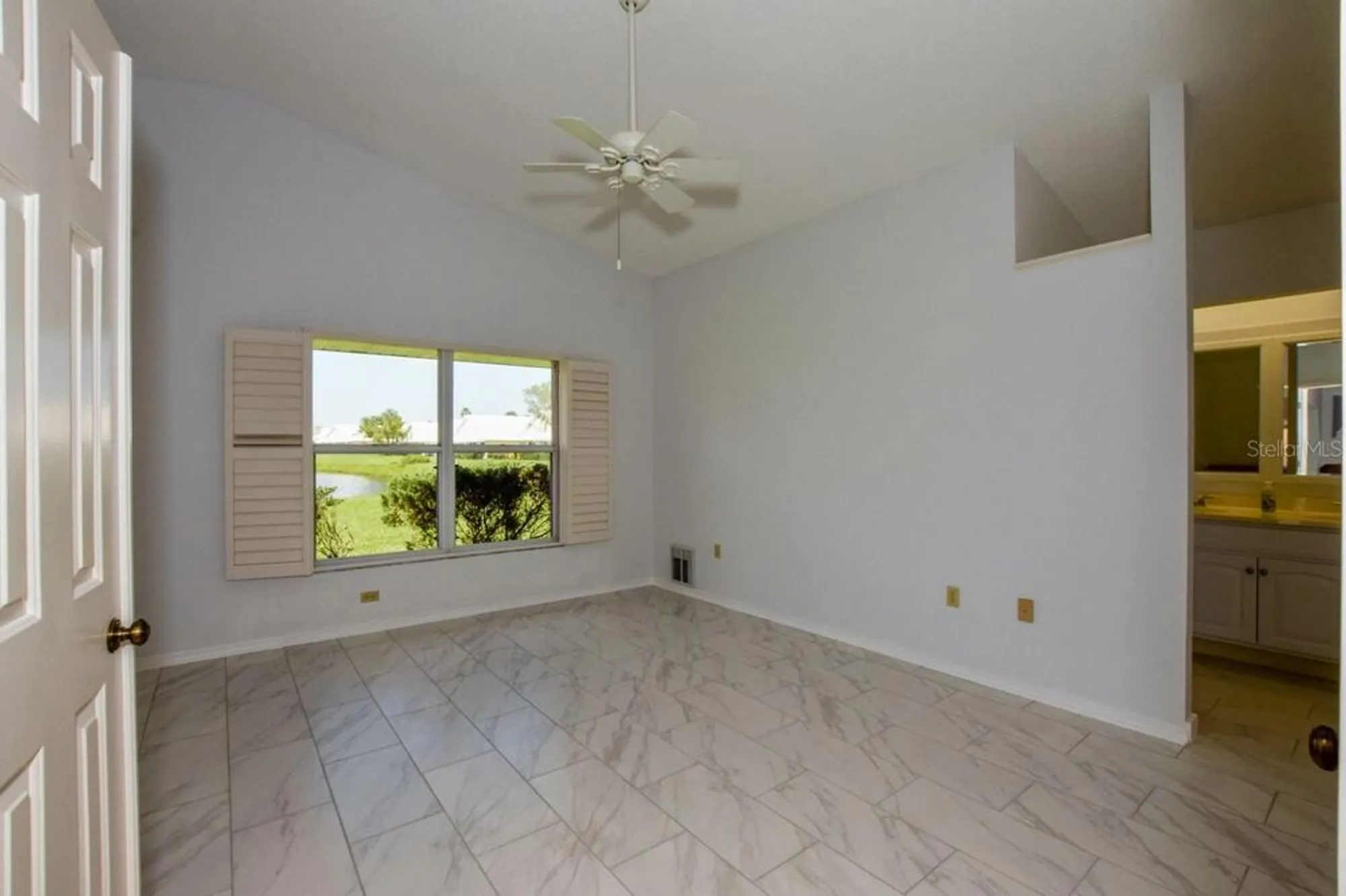Property Slideshow image 16 of 57 | 745 harrington lake dr 30, Venice, FL, 34293