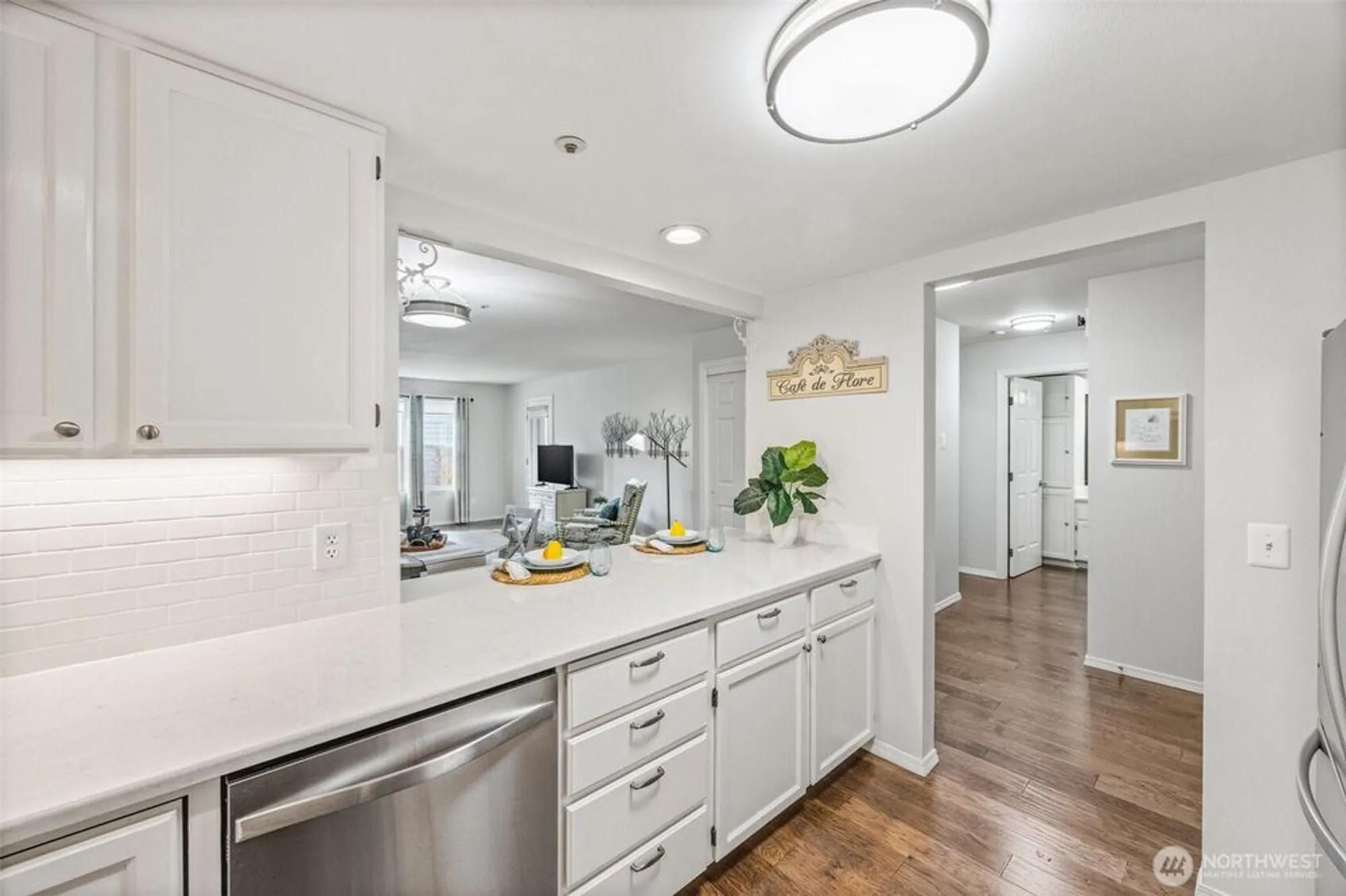 Property Slideshow image 5 of 40 | 4081 224th ln 210, Issaquah, WA, 98029