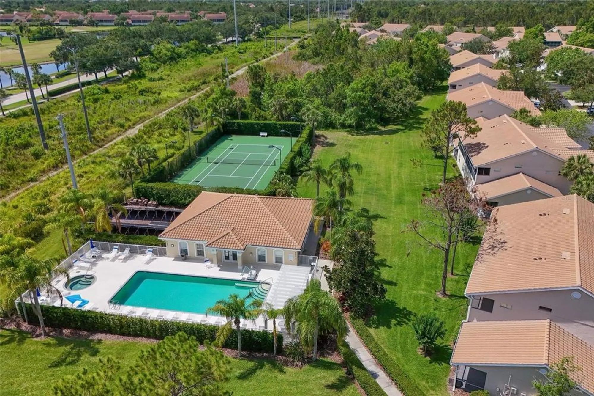 Property Slideshow image 27 of 28 | 6335 bay cedar ln, Bradenton, FL, 34203