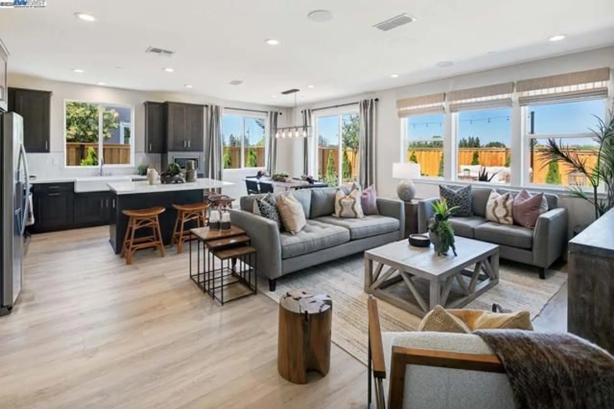 Property Slideshow image 18 of 30 | 1342 marceline dr, Manteca, CA, 95336