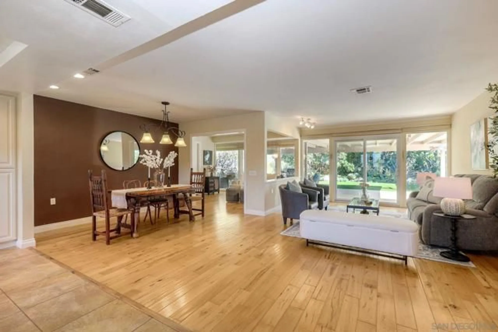 Property Slideshow image 10 of 34 | 12528 niego ln, San Diego, CA, 92128