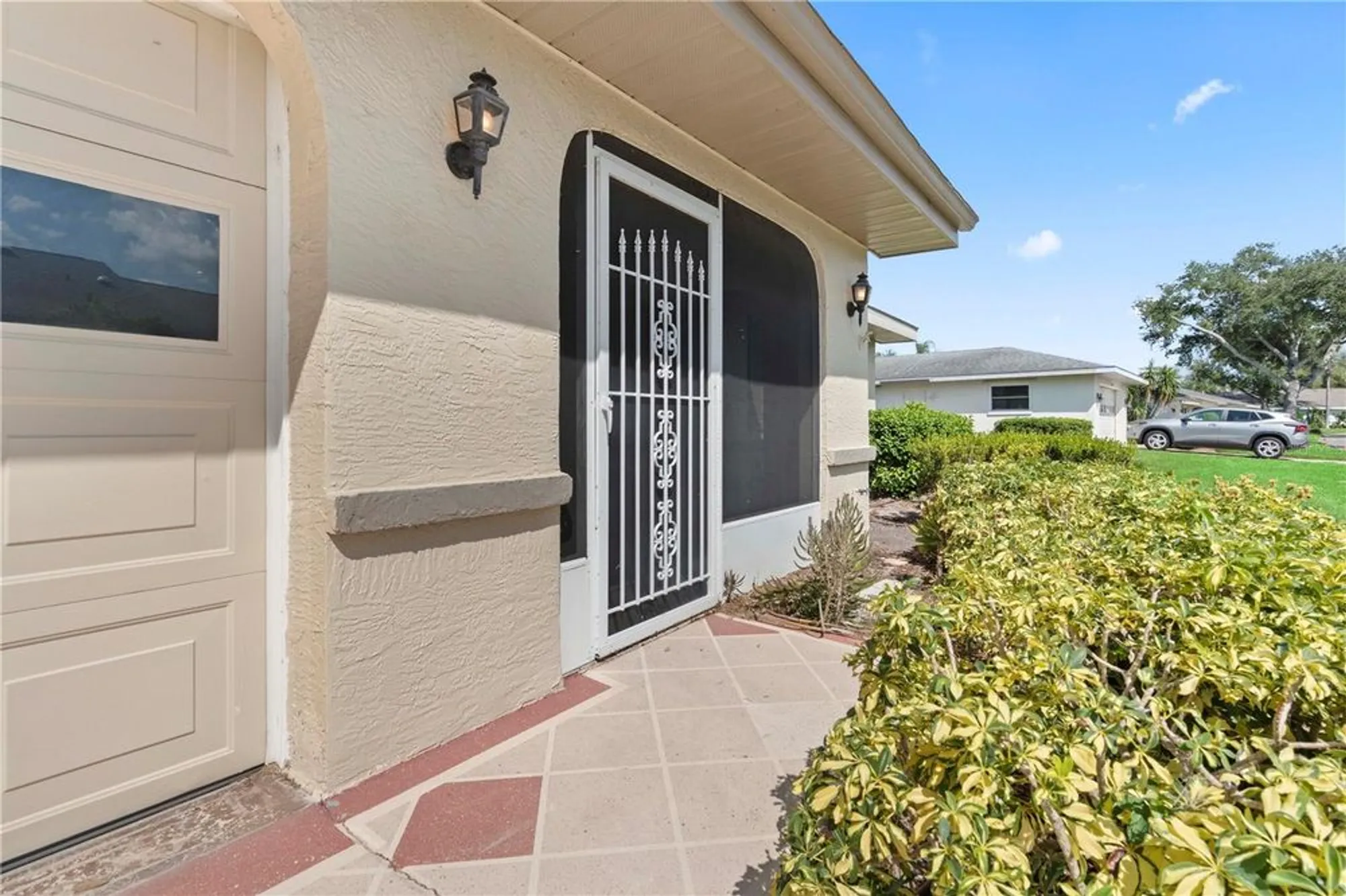 Property Slideshow image 5 of 55 | 2329 lancaster dr, Sun City Center, FL, 33573