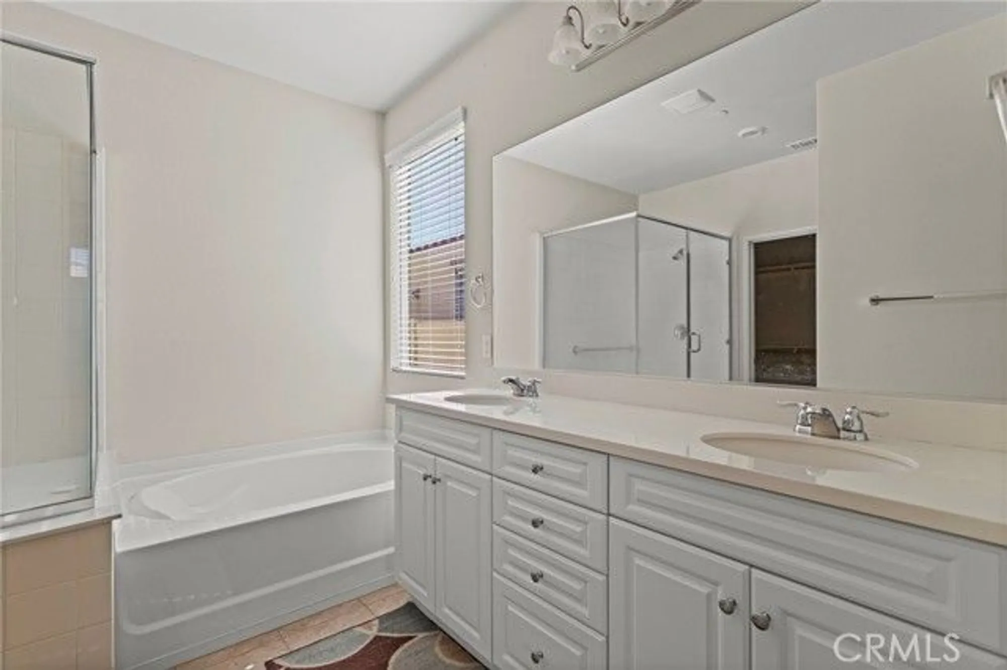 Property Slideshow image 12 of 27 | 19156 doral st, Apple Valley, CA, 92308