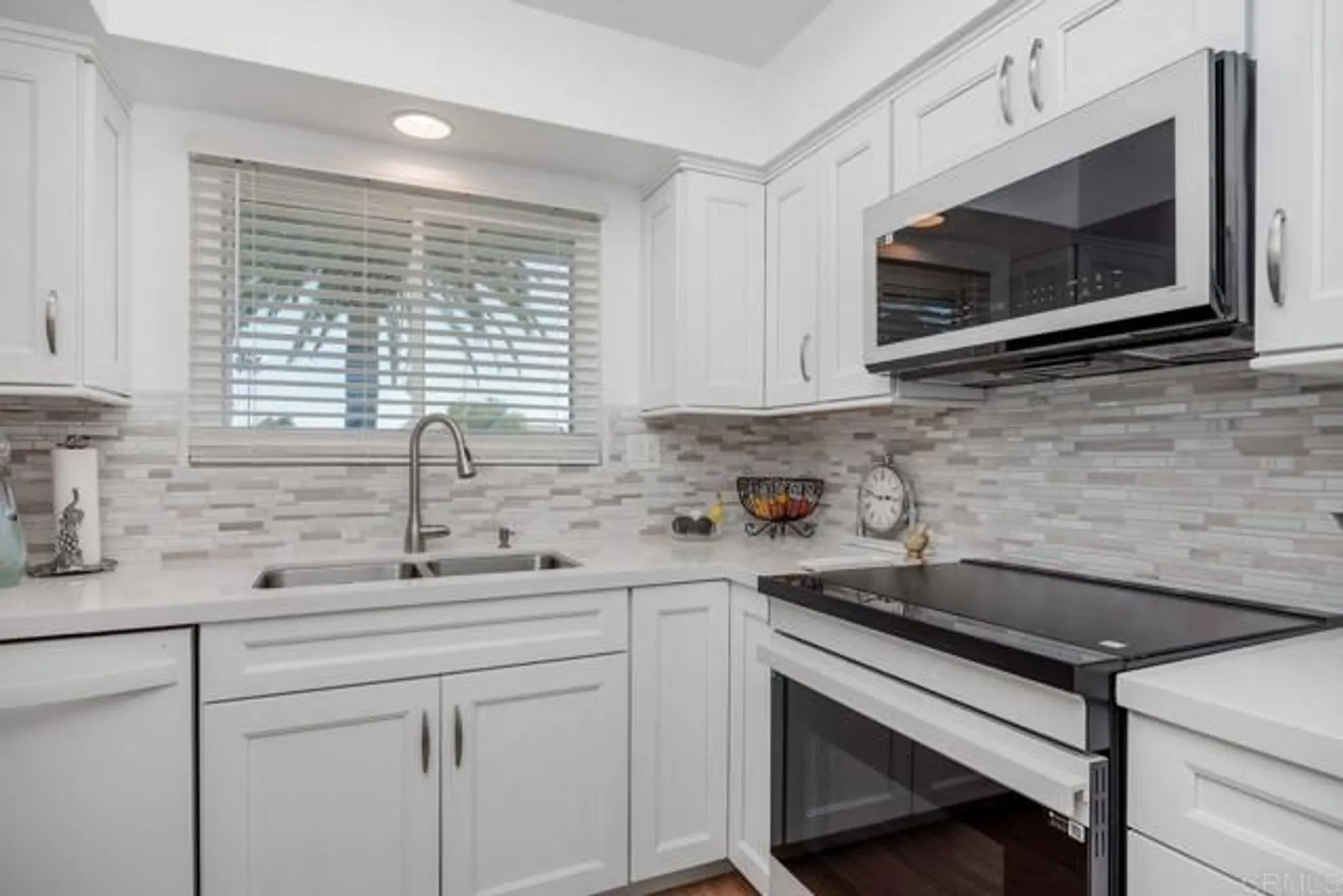 Property Slideshow image 44 of 49 | 3685 vista campana 58, Oceanside, CA, 92057