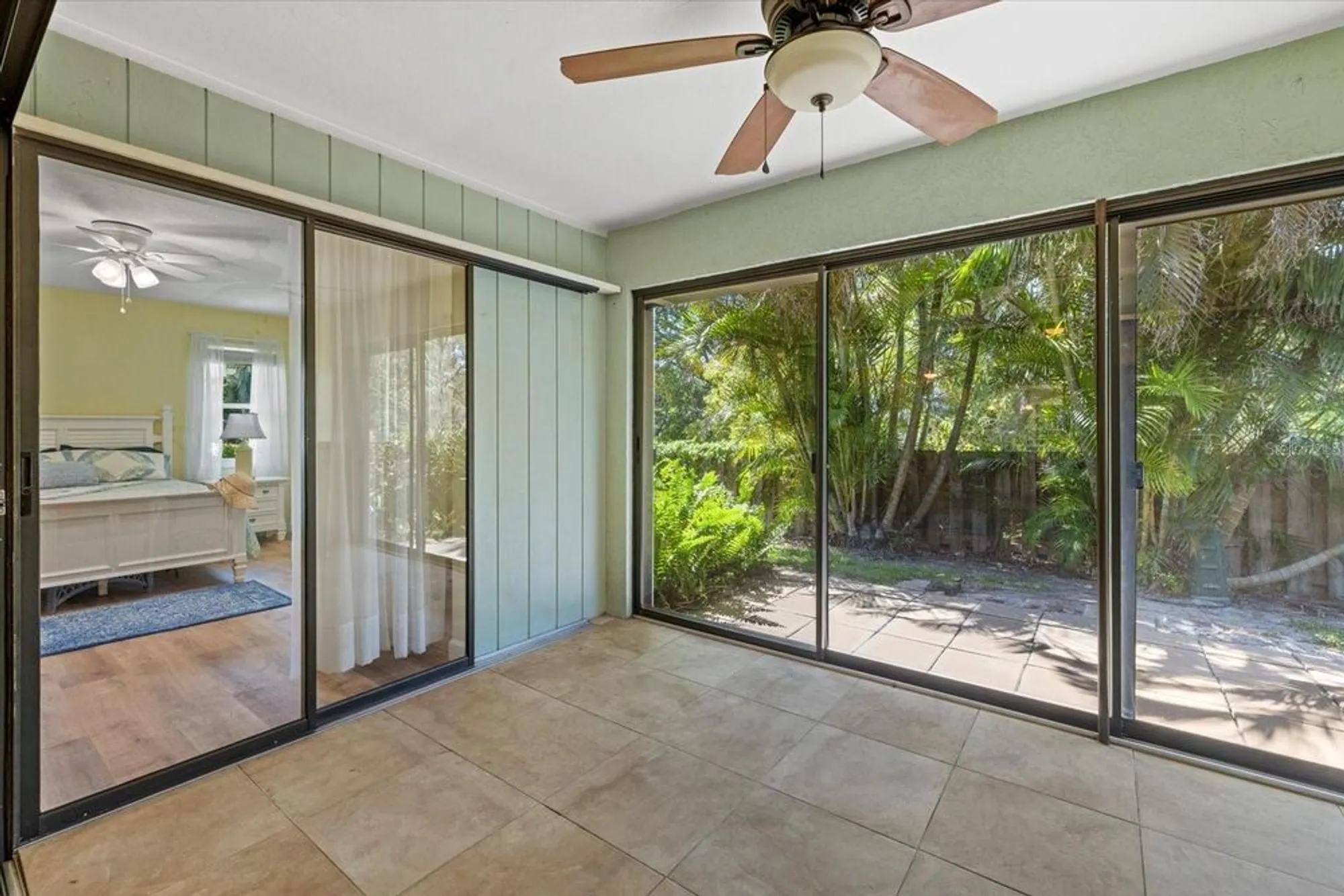 Property Slideshow image 13 of 33 | 7205 wood creek dr 16, Sarasota, FL, 34231