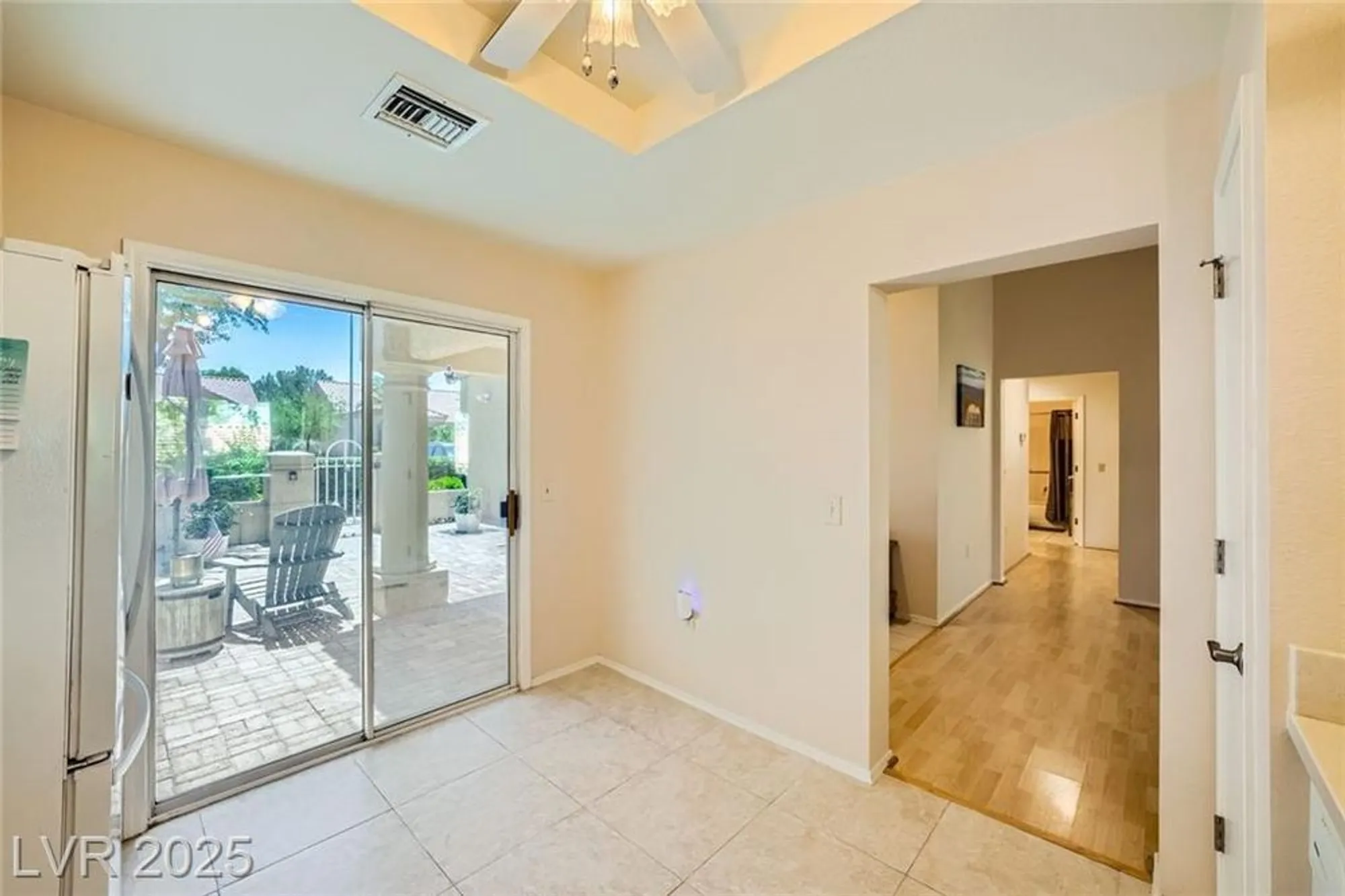 Property Slideshow image 19 of 53 | 9024 starmount dr, Las Vegas, NV, 89134