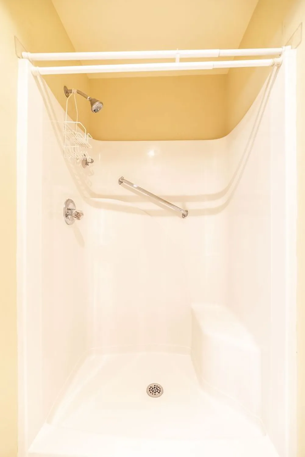 Property Slideshow image 43 of 54 | 115 newsom grn, Nashville, TN, 37221