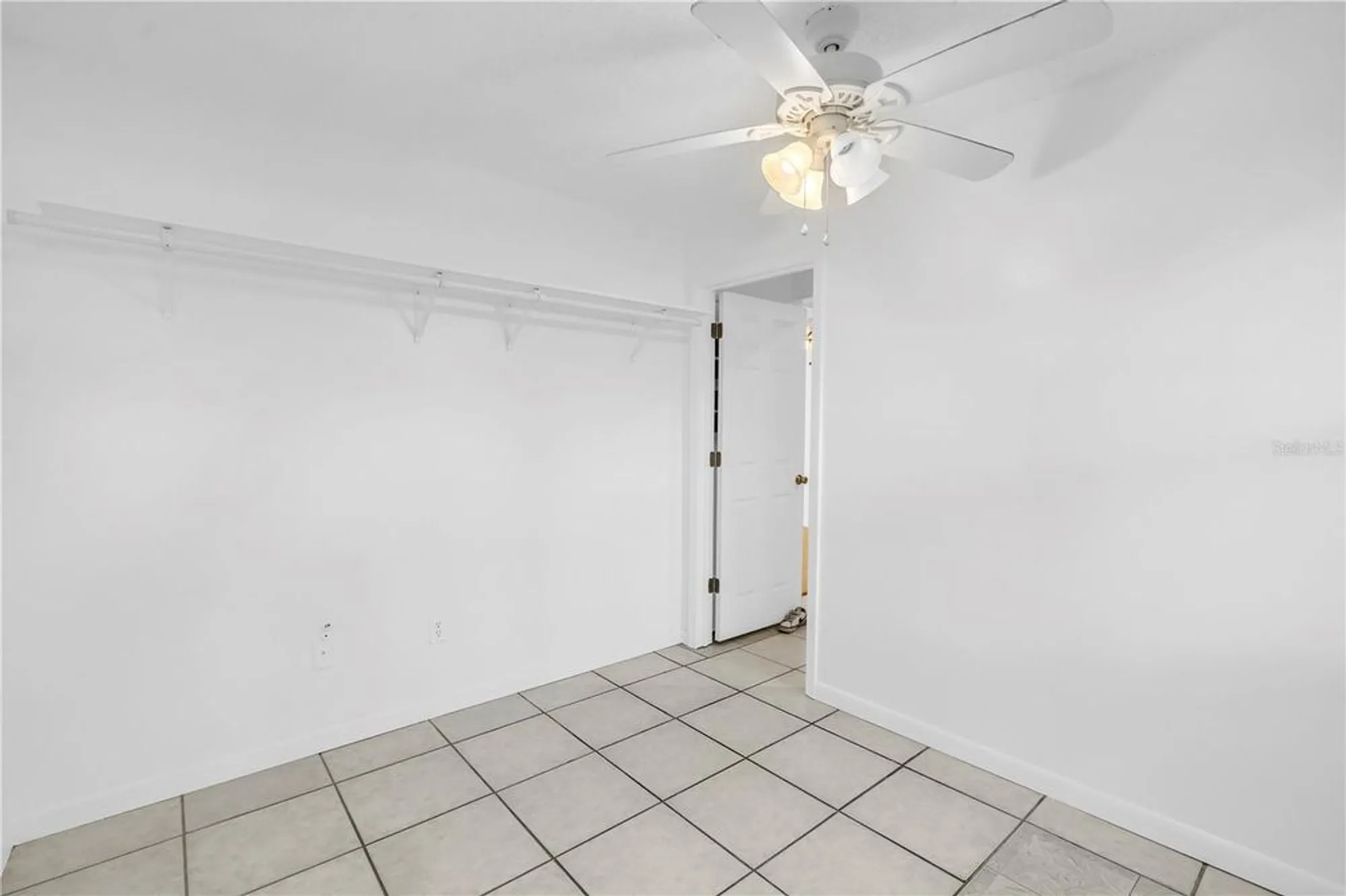 Property Slideshow image 20 of 39 | 7081 lafayette n # 7081, Pinellas Park, FL, 33781