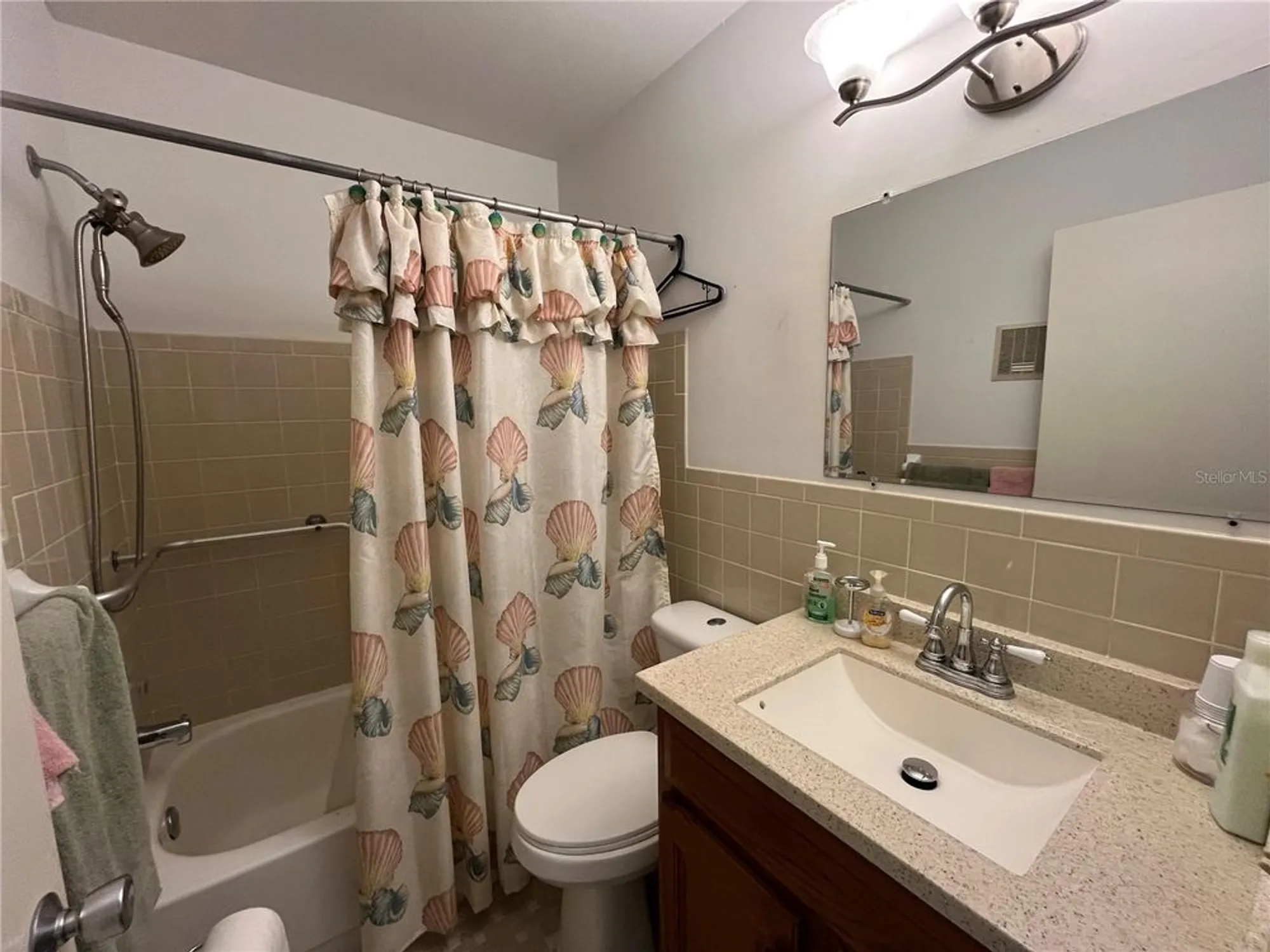 Property Slideshow image 14 of 37 | 2253 norwegian dr 33, Clearwater, FL, 33763