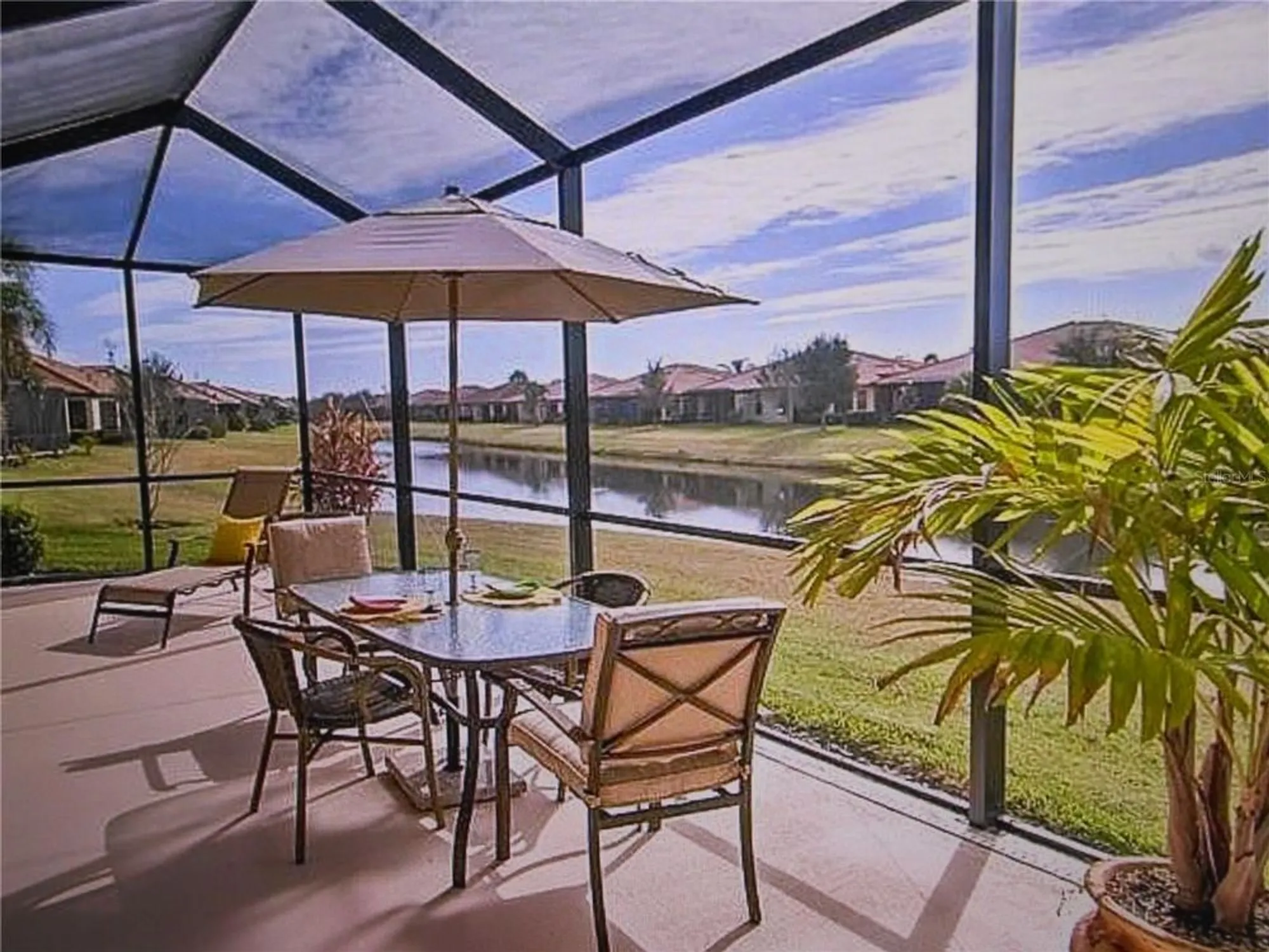 Property Slideshow image 35 of 61 | 344 mystic falls dr, Apollo Beach, FL, 33572