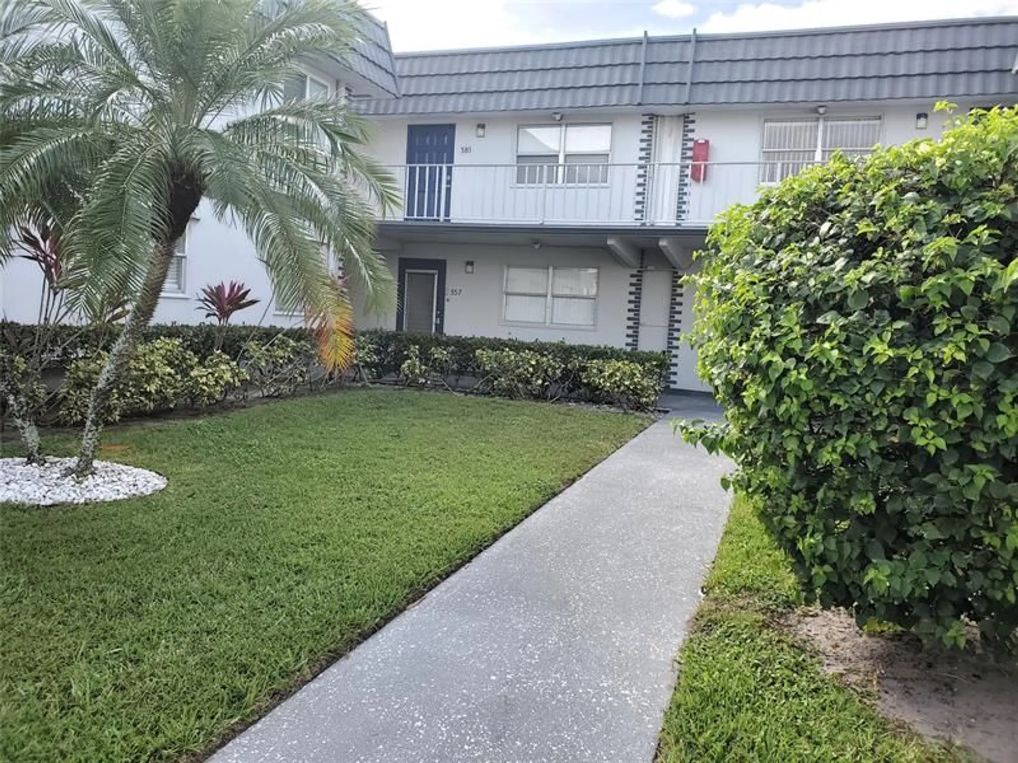 Property Slideshow image 5 of 35 | 357 saxony h # 357, Delray Beach, FL, 33446