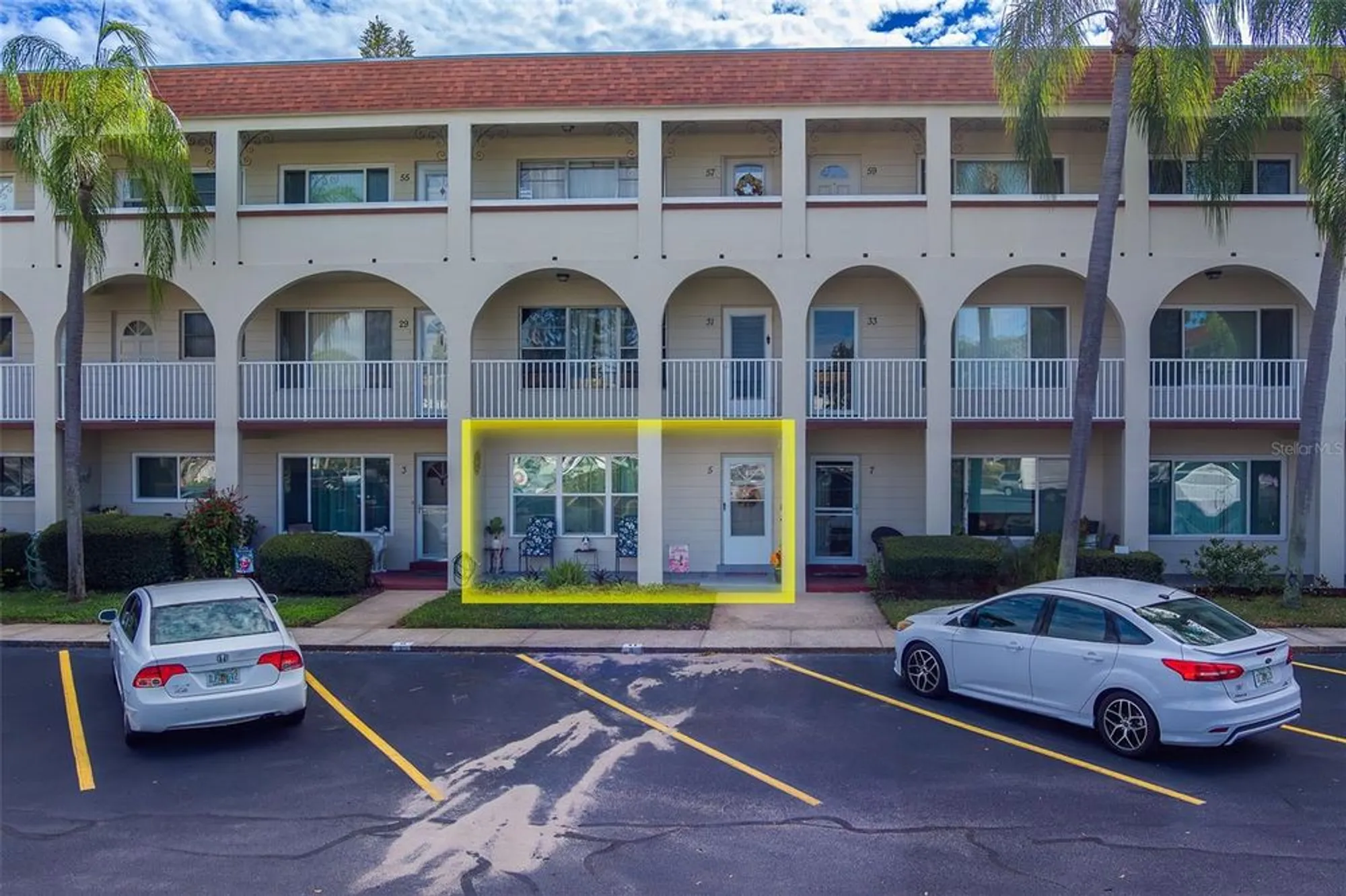 Property Slideshow image 4 of 55 | 2433 brazilia dr apt 5, Clearwater, FL, 33763