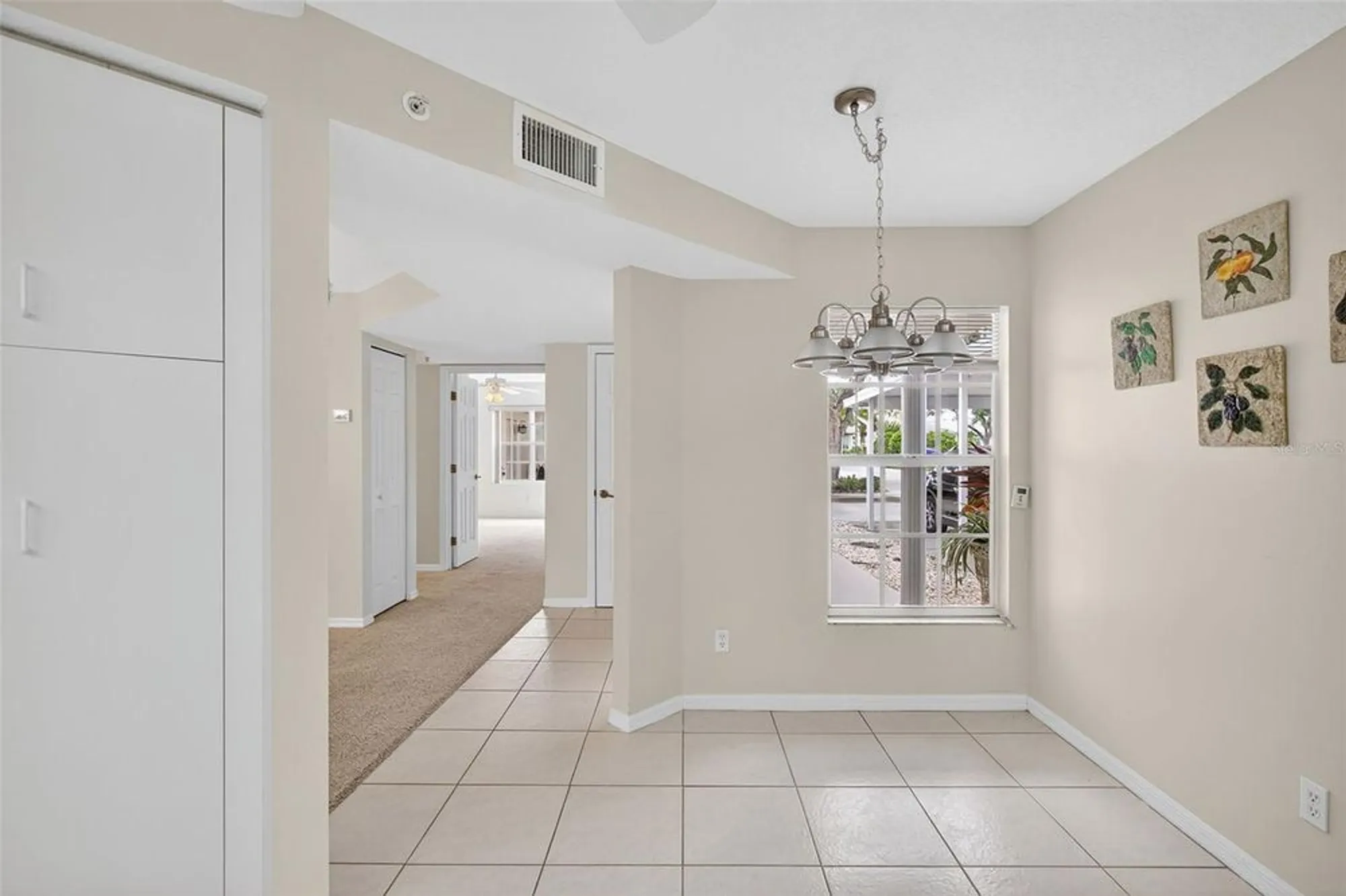 Property Slideshow image 12 of 40 | 813 montrose dr 104, Venice, FL, 34293
