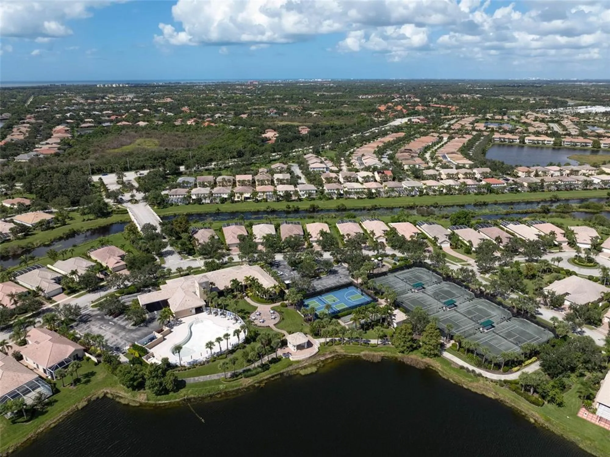 Property Slideshow image 3 of 51 | 1737 burgos dr, Sarasota, FL, 34238