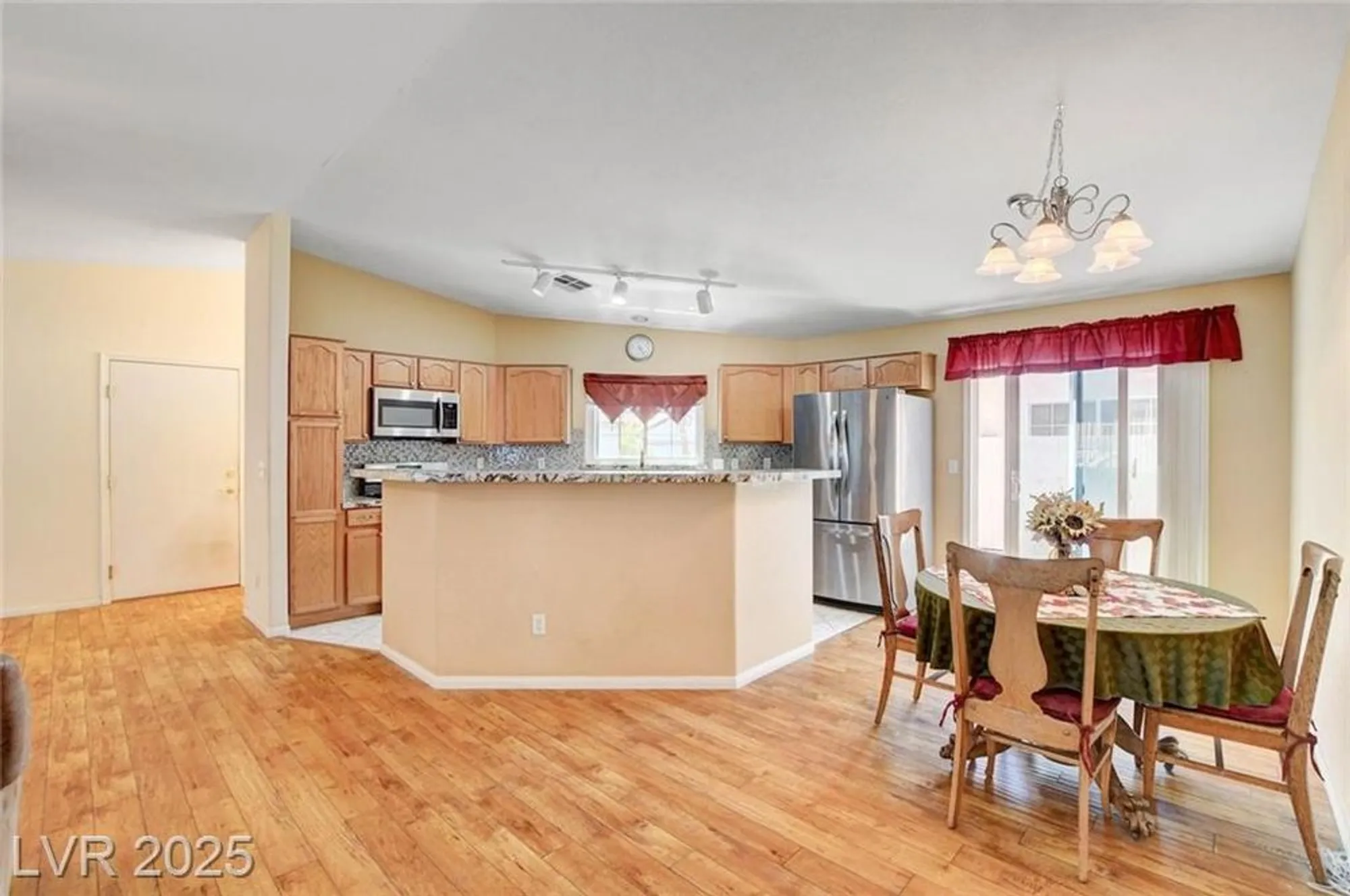 Property Slideshow image 11 of 56 | 5043 mascaro dr, Las Vegas, NV, 89122